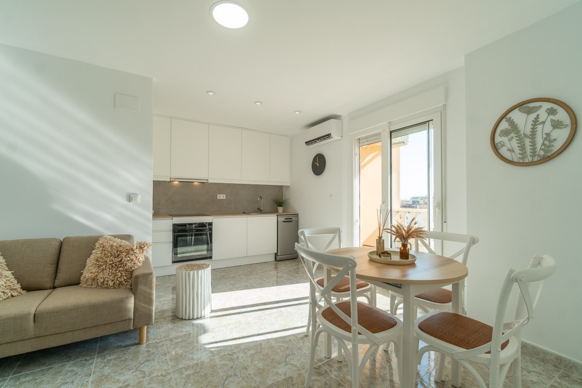 Venta - Apartamento / Piso -
Torrevieja - La Mata