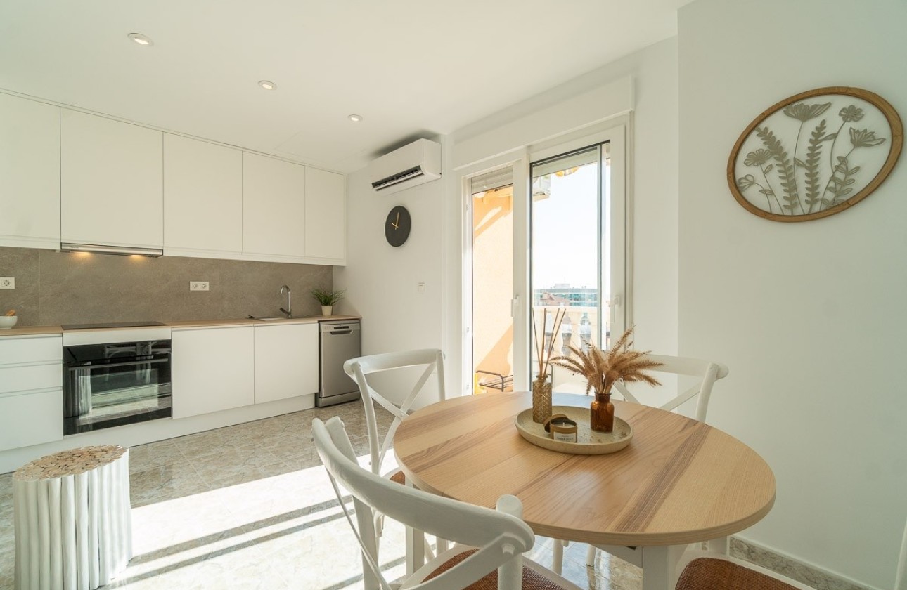 Venta - Apartamento / Piso -
Torrevieja - La Mata