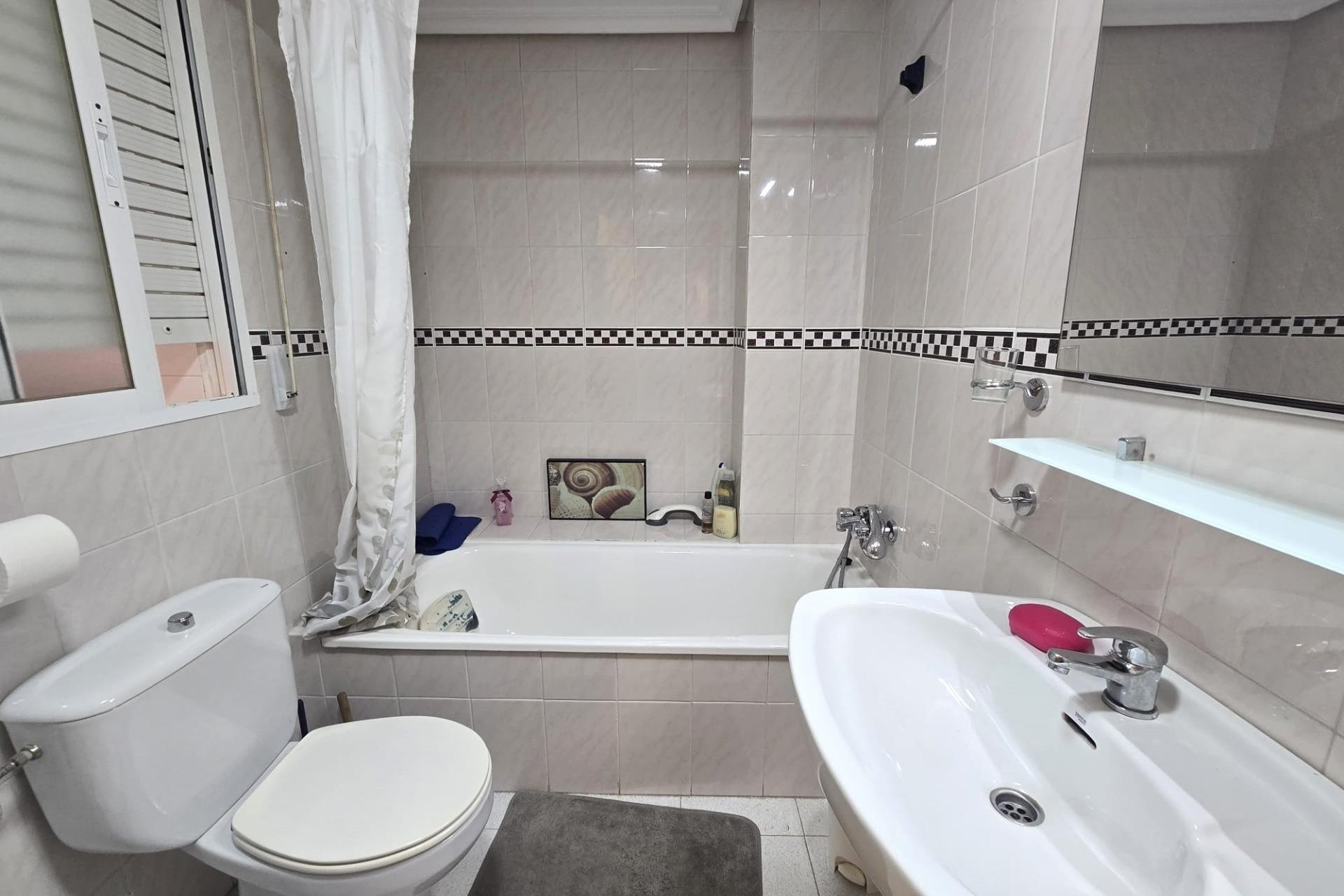 Venta - Apartamento / Piso -
Torrevieja - La Mata
