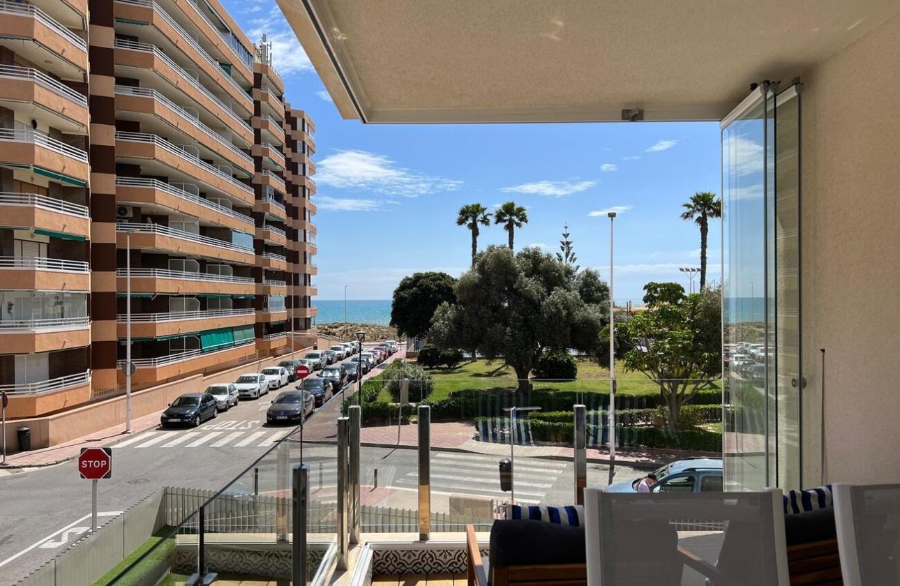 Venta - Apartamento / Piso -
Torrevieja - La Mata