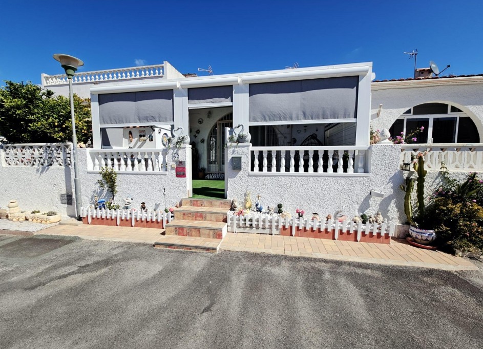 Venta - Apartamento piso -
Torrevieja - La Siesta - El Salado - Torreta