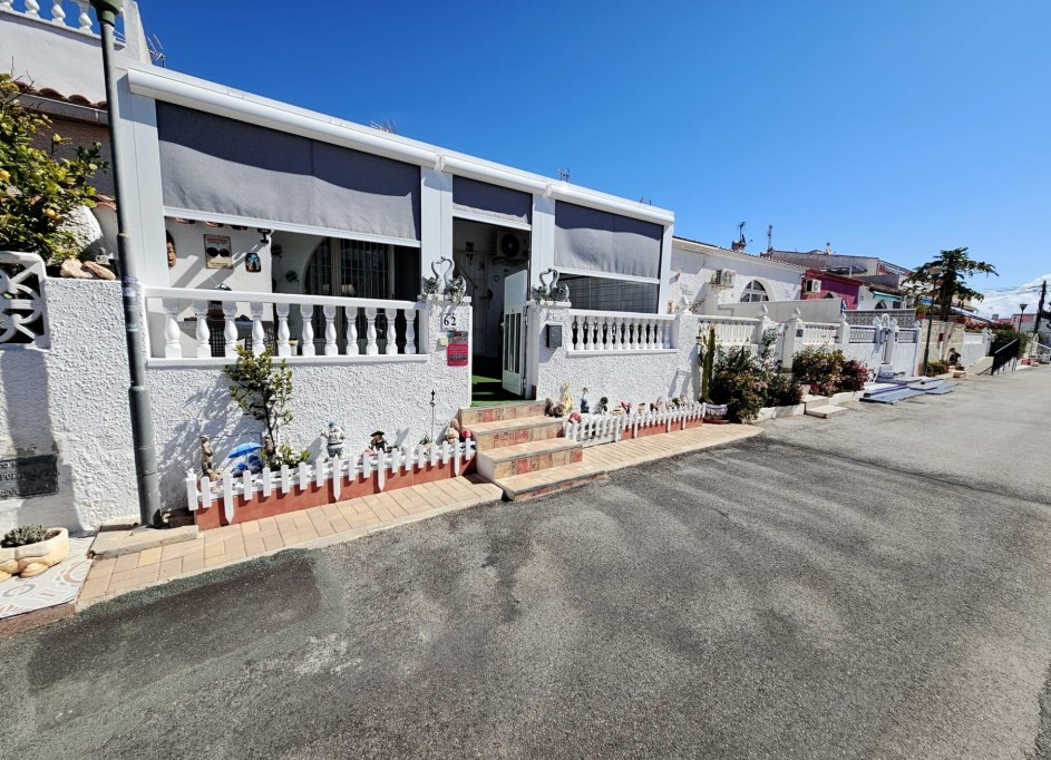 Venta - Apartamento piso -
Torrevieja - La Siesta - El Salado - Torreta