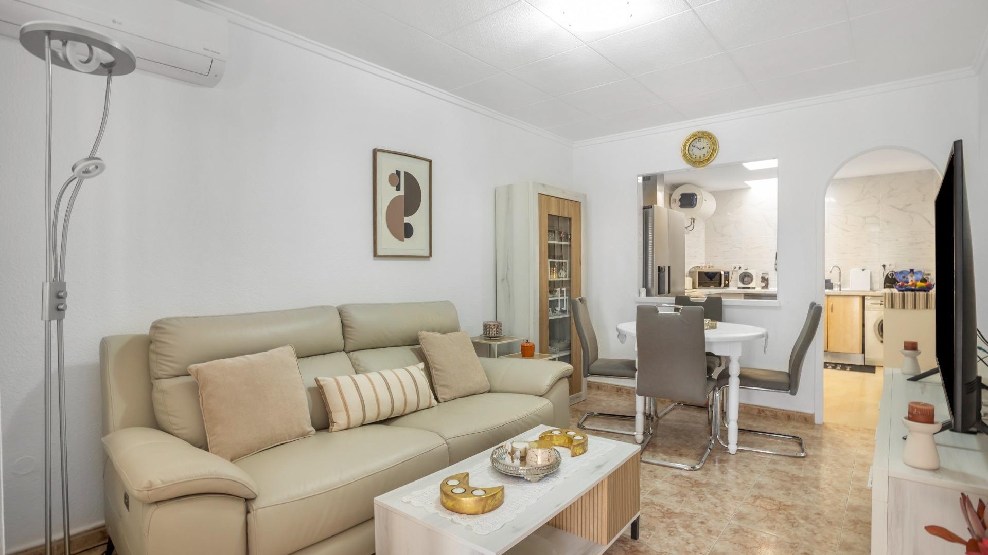 Venta - Apartamento piso -
Torrevieja - La Siesta - El Salado - Torreta