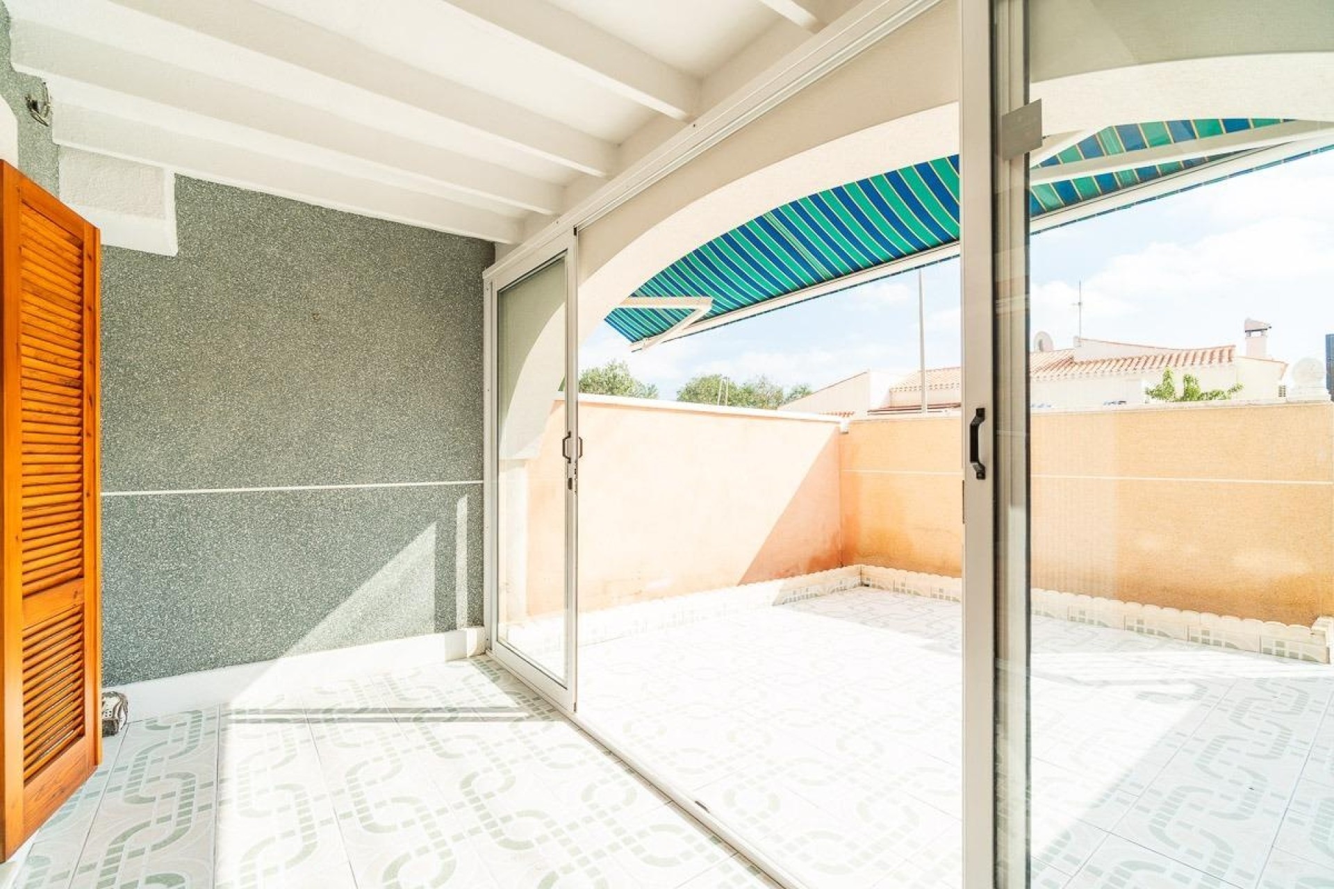 Venta - Apartamento / Piso -
Torrevieja - La Siesta - El Salado - Torreta