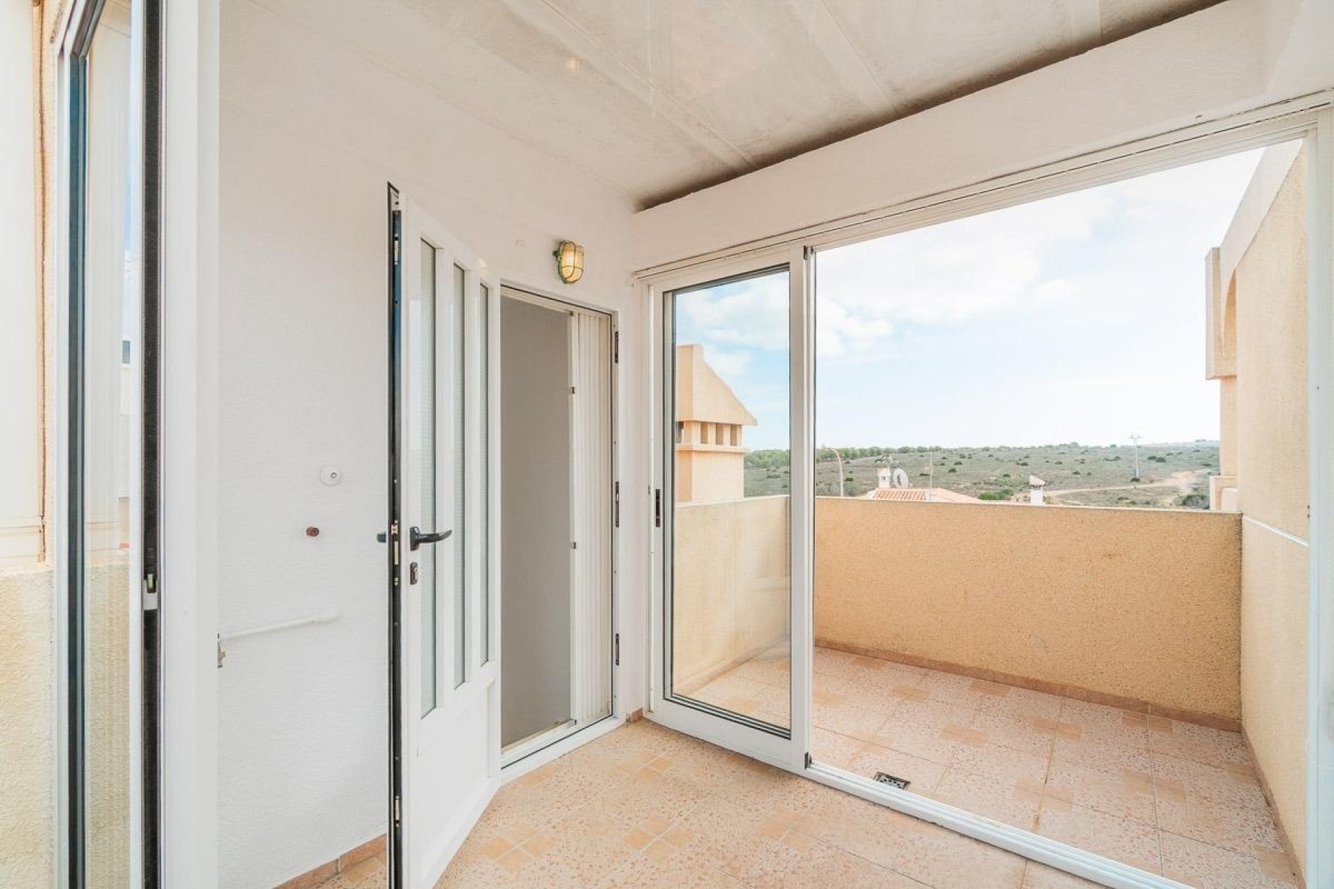 Venta - Apartamento / Piso -
Torrevieja - La Siesta - El Salado - Torreta