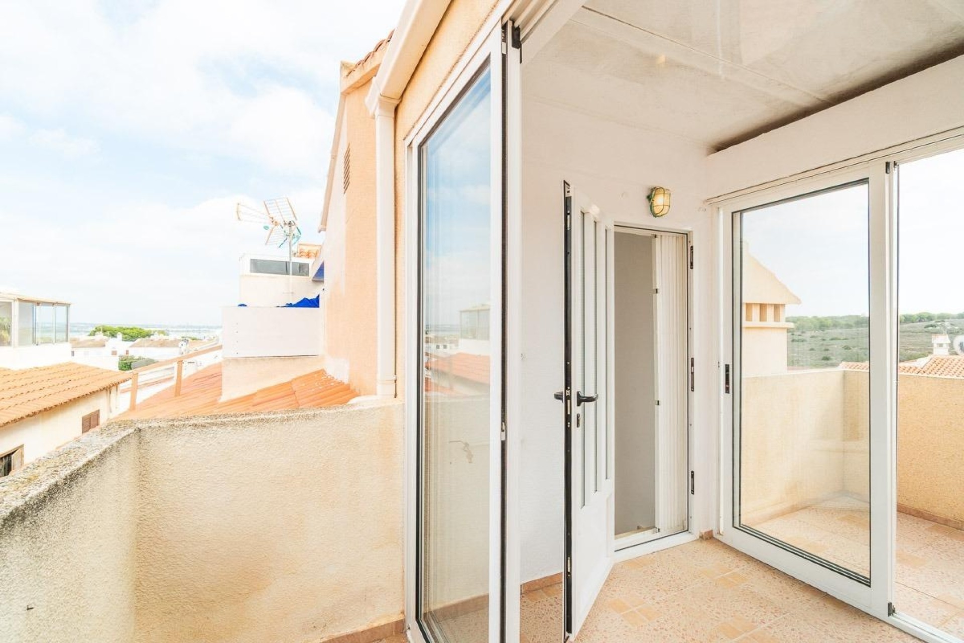 Venta - Apartamento / Piso -
Torrevieja - La Siesta - El Salado - Torreta