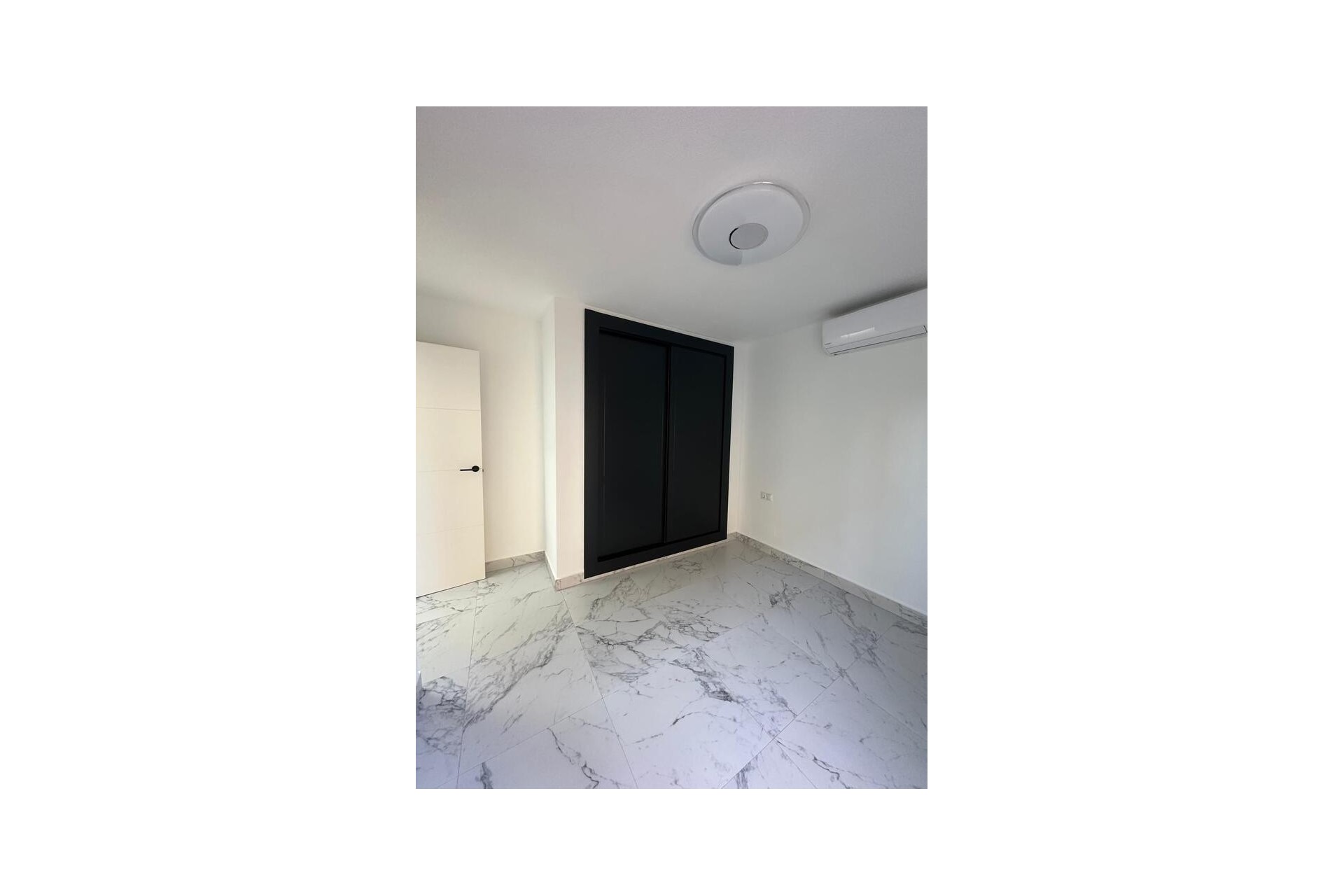 Venta - Apartamento / Piso -
Torrevieja - La veleta