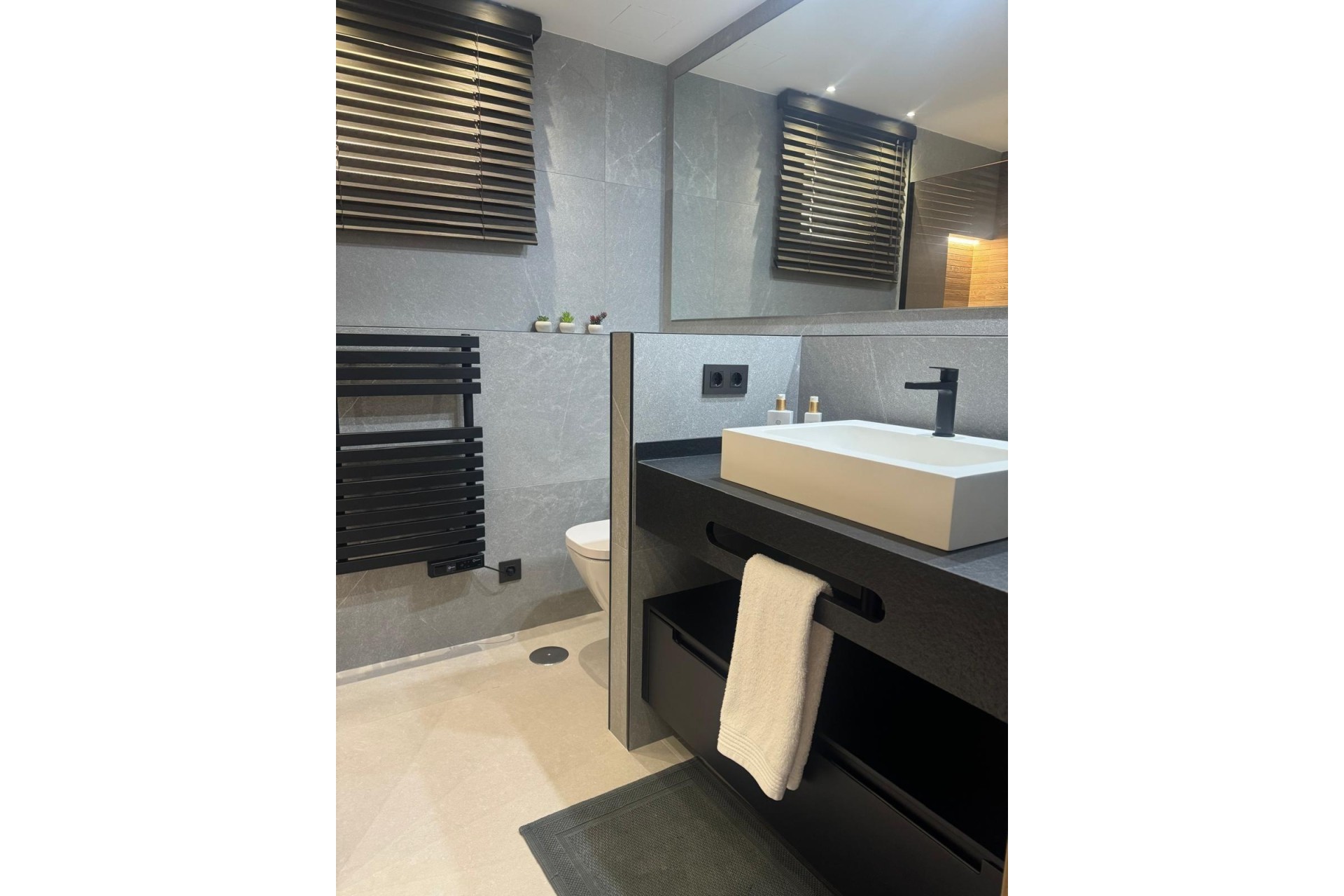 Venta - Apartamento / Piso -
Torrevieja - La veleta