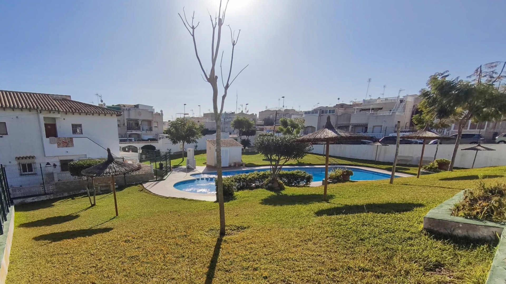 Venta - Apartamento piso -
Torrevieja - Lago jardin