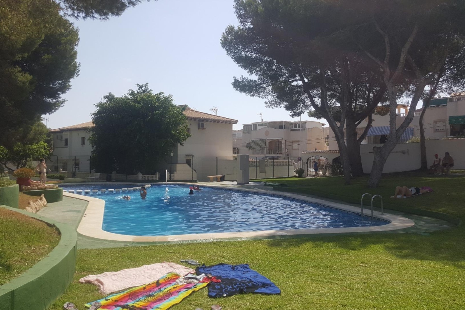 Venta - Apartamento / Piso -
Torrevieja - Lago jardin