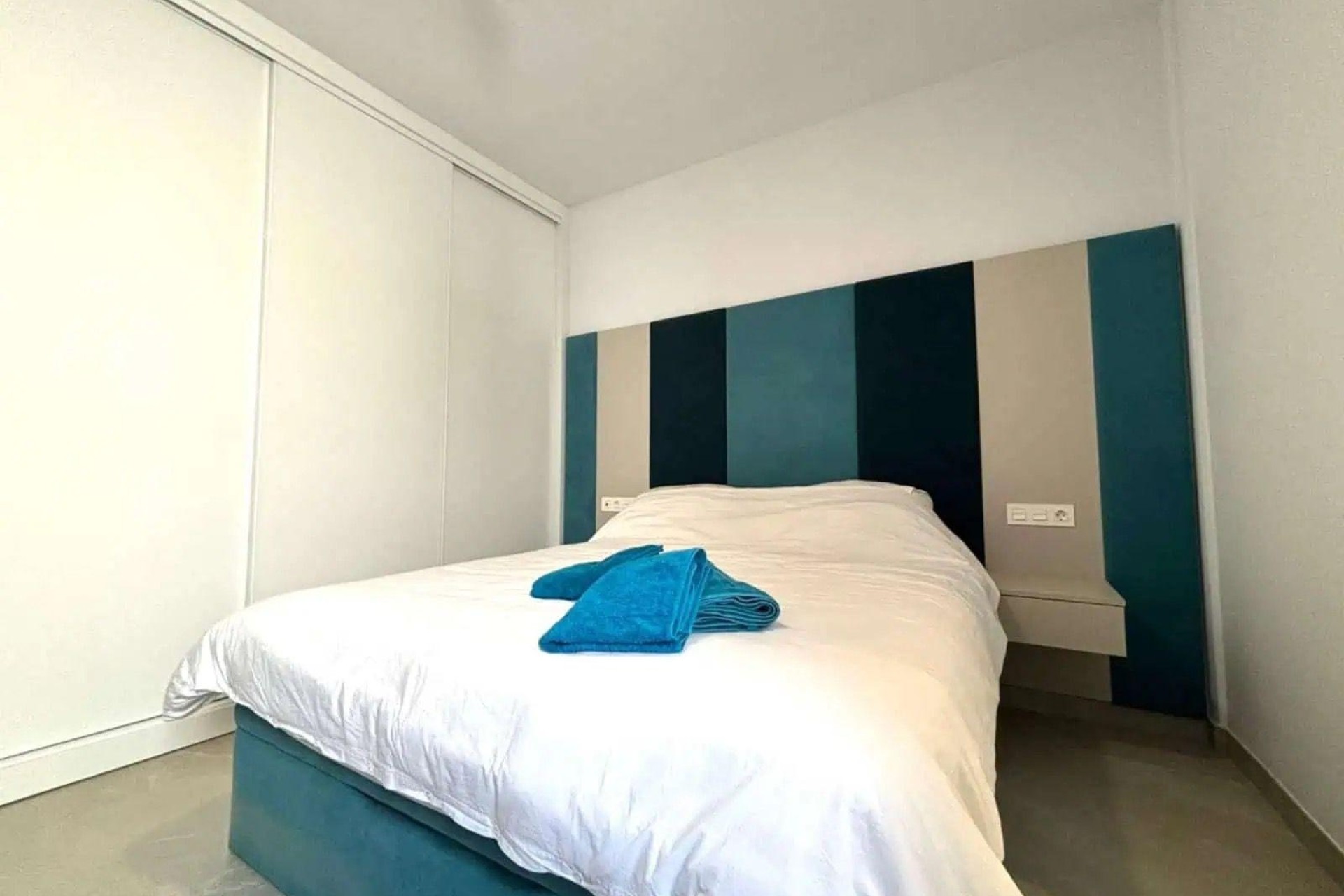Venta - Apartamento / Piso -
Torrevieja - Las Piscinas Naturales