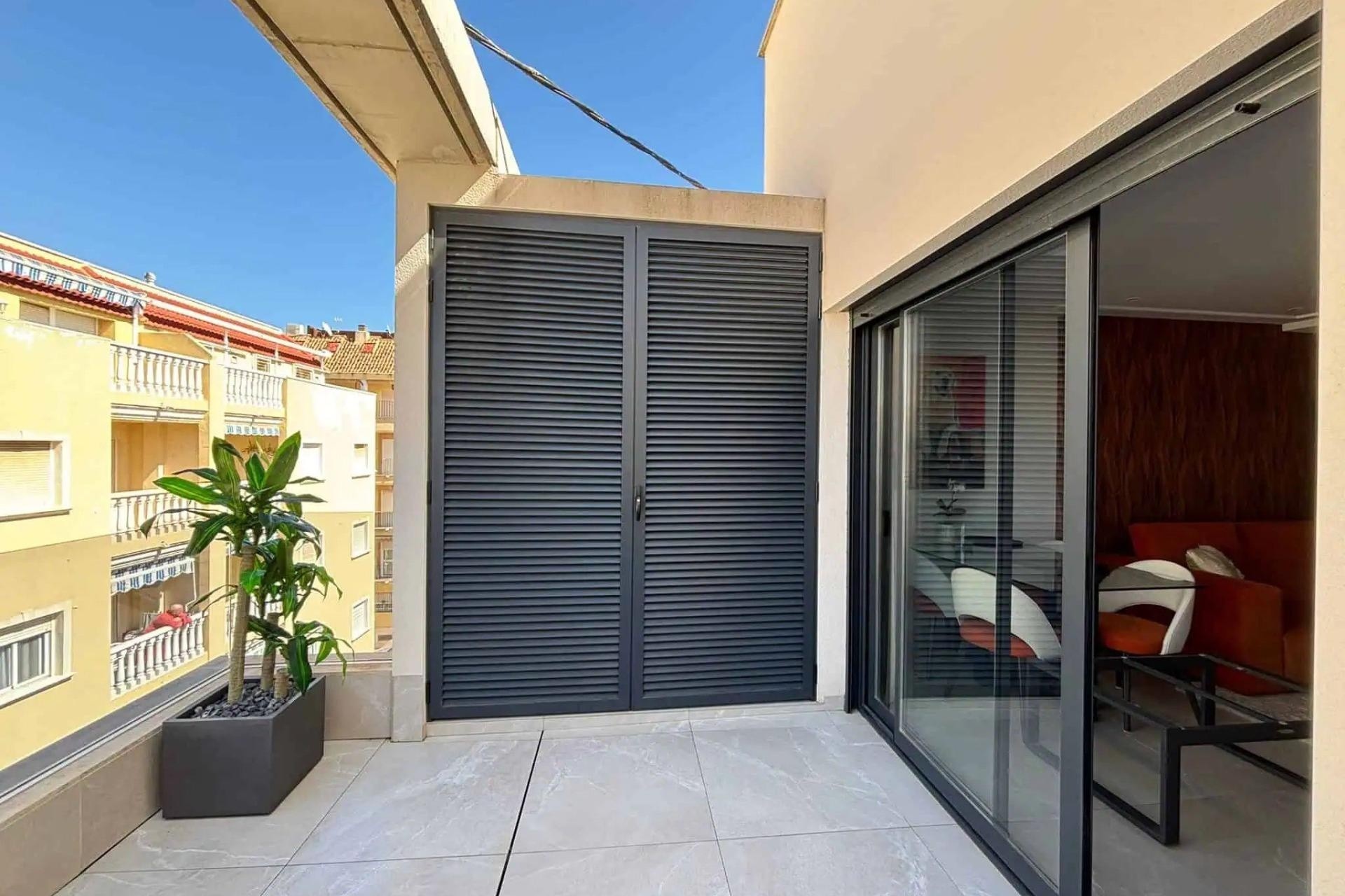 Venta - Apartamento / Piso -
Torrevieja - Las Piscinas Naturales