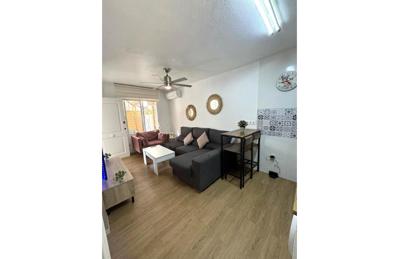 Venta - Apartamento / Piso -
Torrevieja - Los Balcones