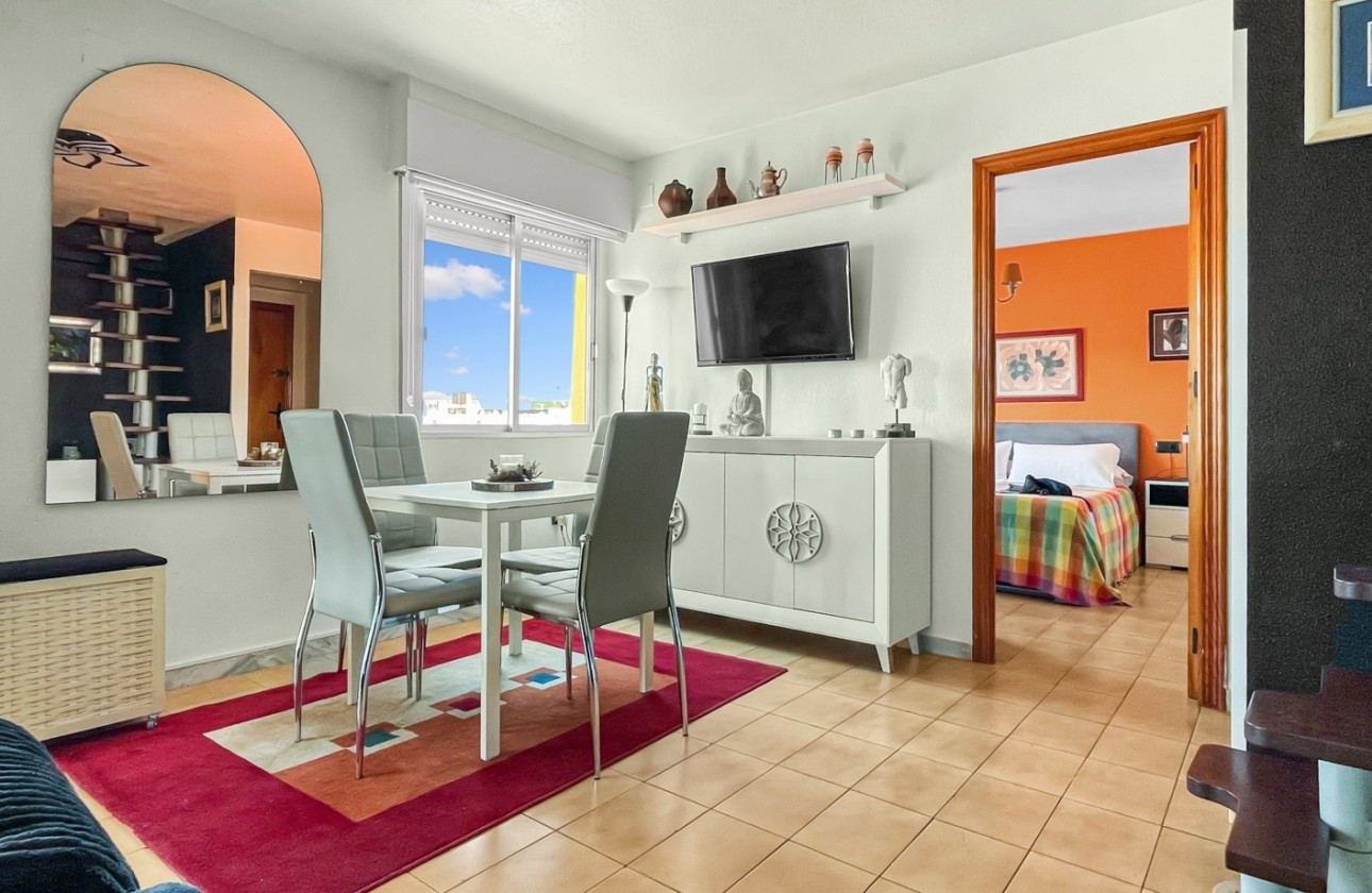 Venta - Apartamento / Piso -
Torrevieja - Mar Azul