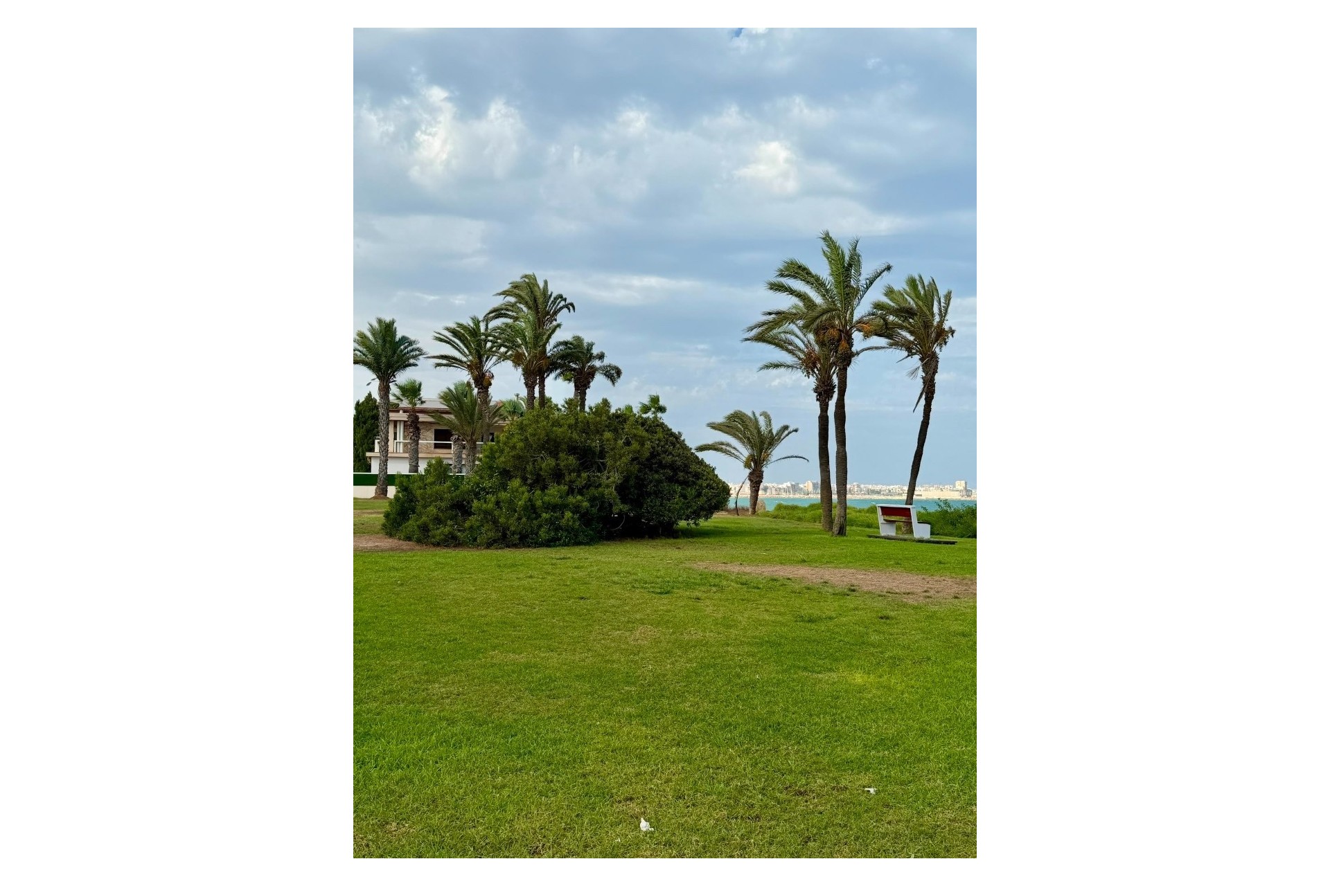 Venta - Apartamento / Piso -
Torrevieja - Mar Azul