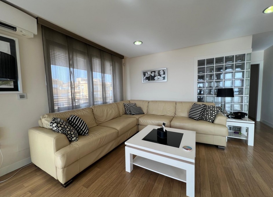 Venta - Apartamento piso -
Torrevieja - Mar azul