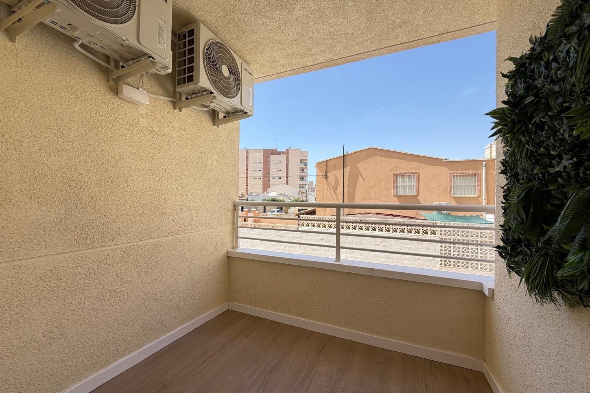 Venta - Apartamento / Piso -
Torrevieja - Nueva Torrevieja