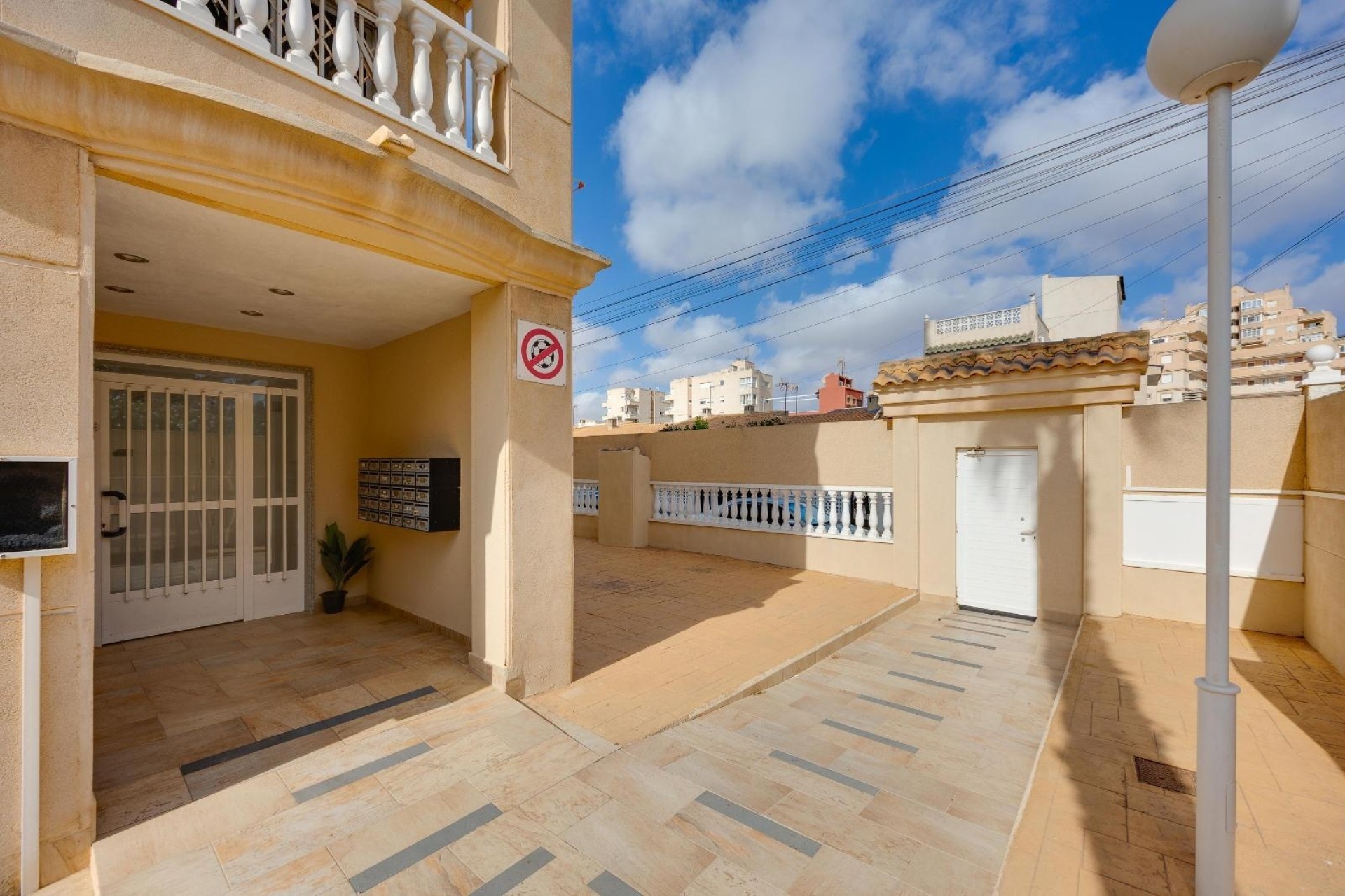 Venta - Apartamento / Piso -
Torrevieja - Nueva Torrevieja