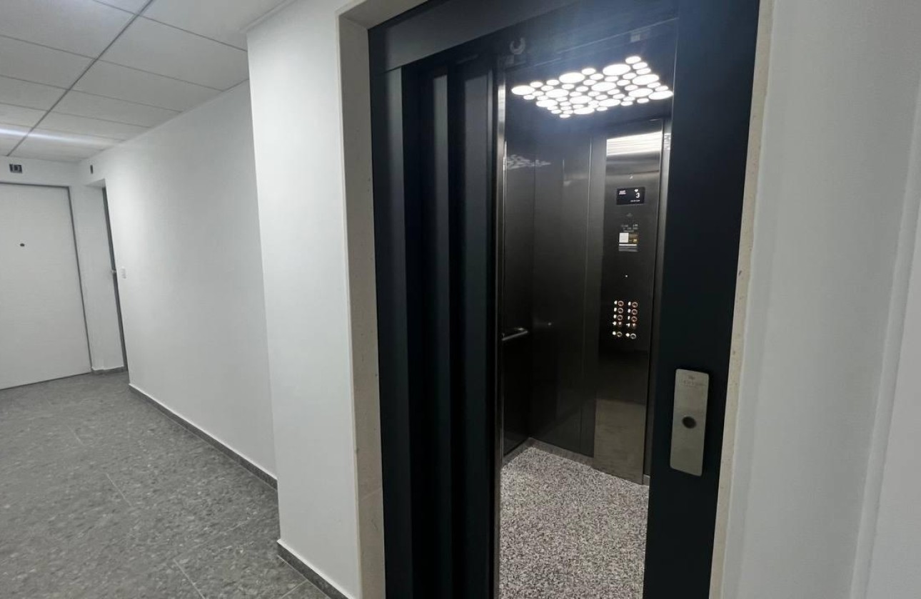 Venta - Apartamento / Piso -
Torrevieja - Parque de las Naciones