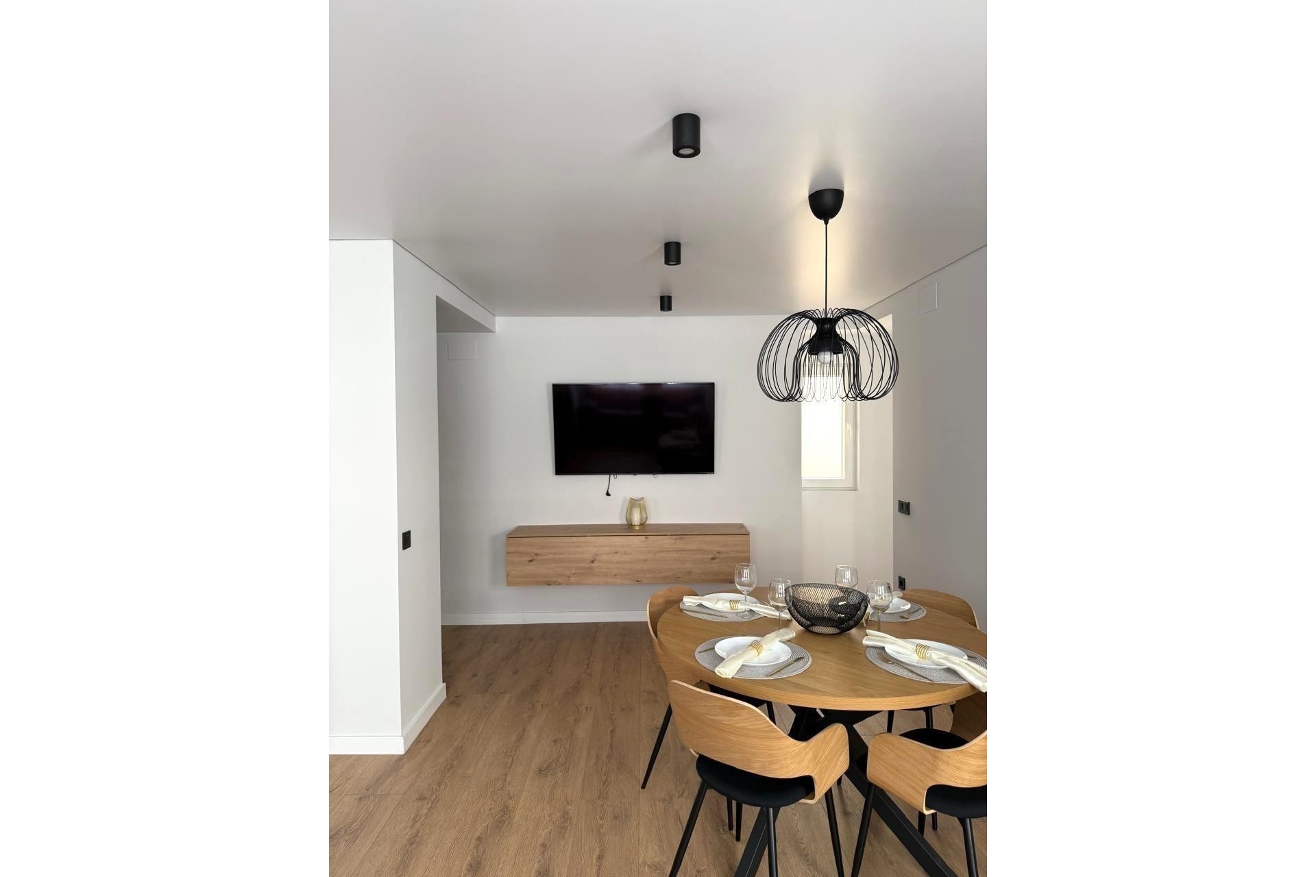 Venta - Apartamento / Piso -
Torrevieja - Paseo maritimo