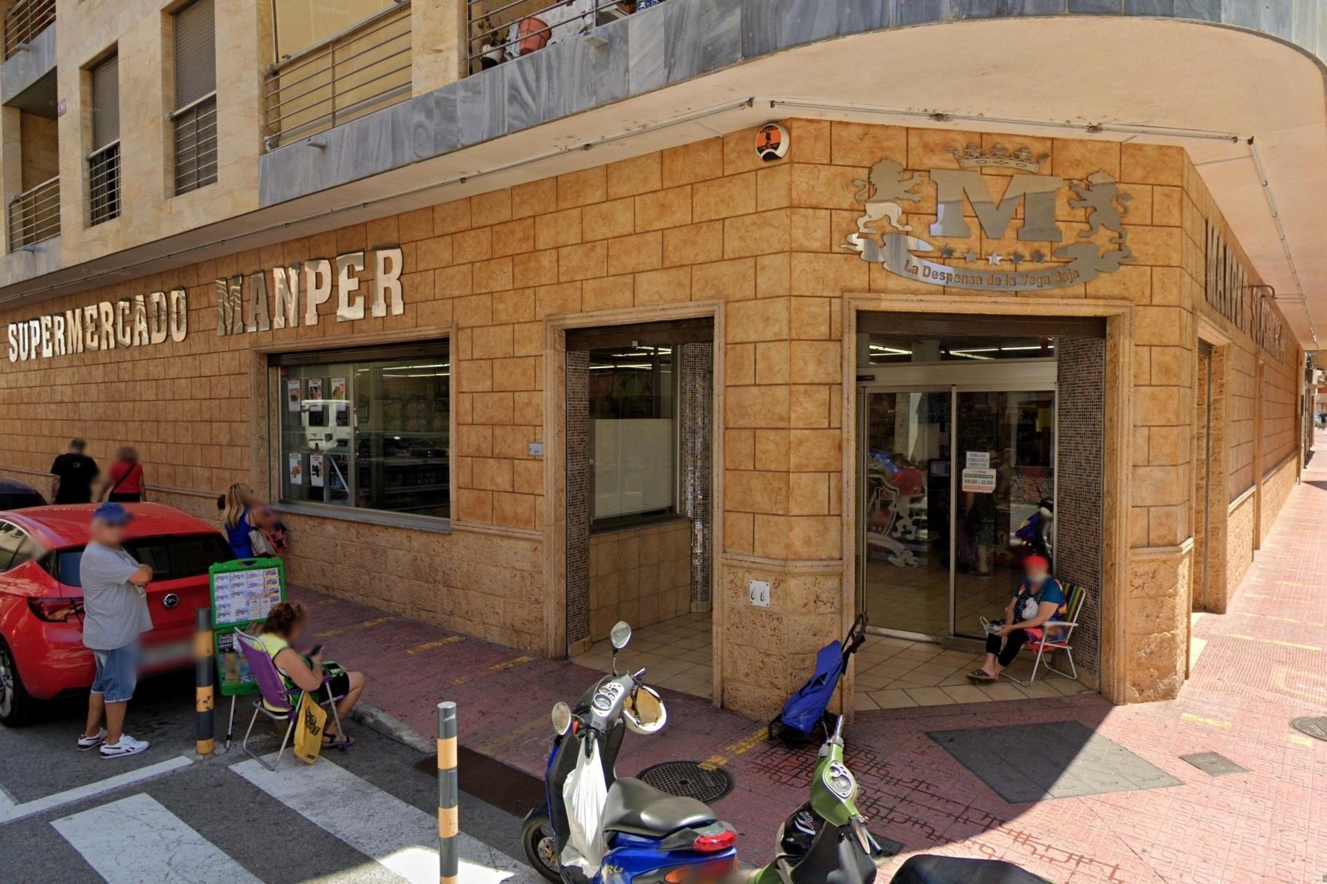Venta - Apartamento / Piso -
Torrevieja - Paseo maritimo
