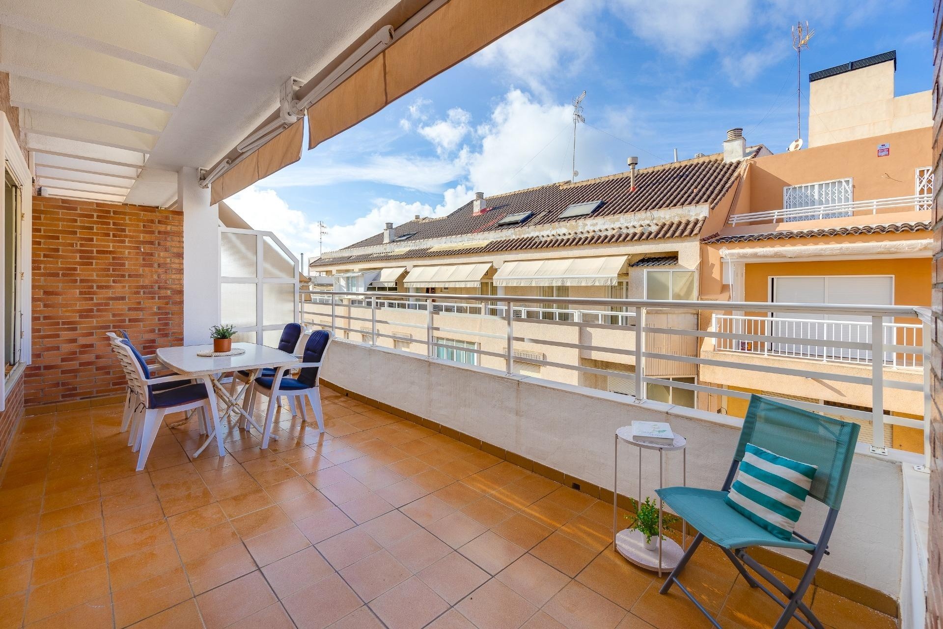 Venta - Apartamento / Piso -
Torrevieja - Paseo maritimo