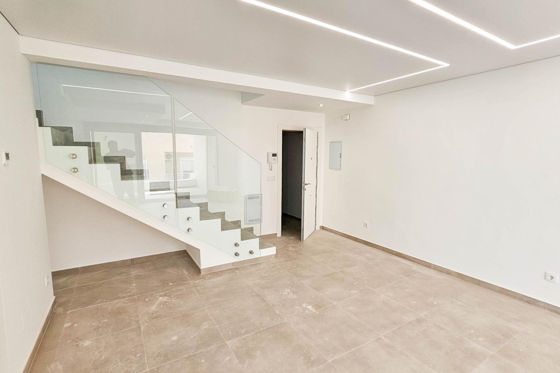 Venta - Apartamento / Piso -
Torrevieja - Paseo Maritimo