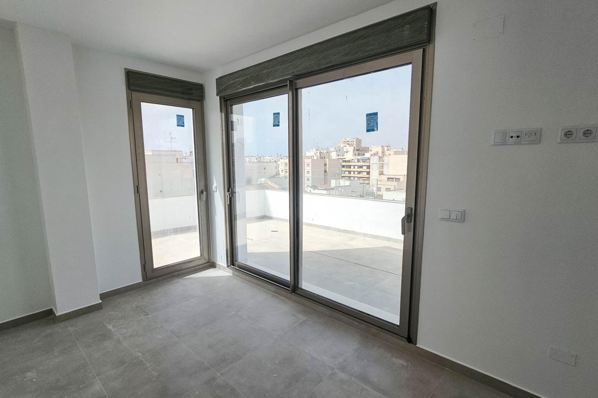 Venta - Apartamento / Piso -
Torrevieja - Paseo Maritimo
