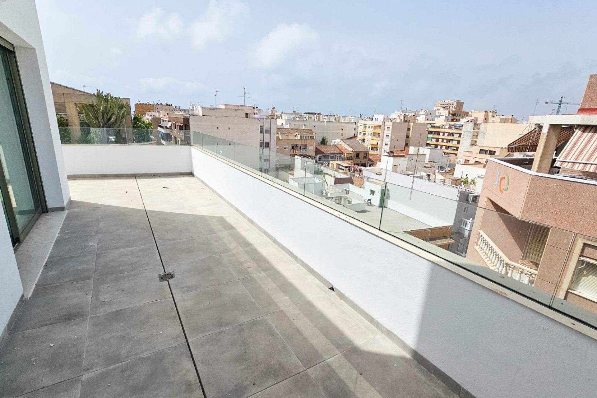 Venta - Apartamento / Piso -
Torrevieja - Paseo Maritimo