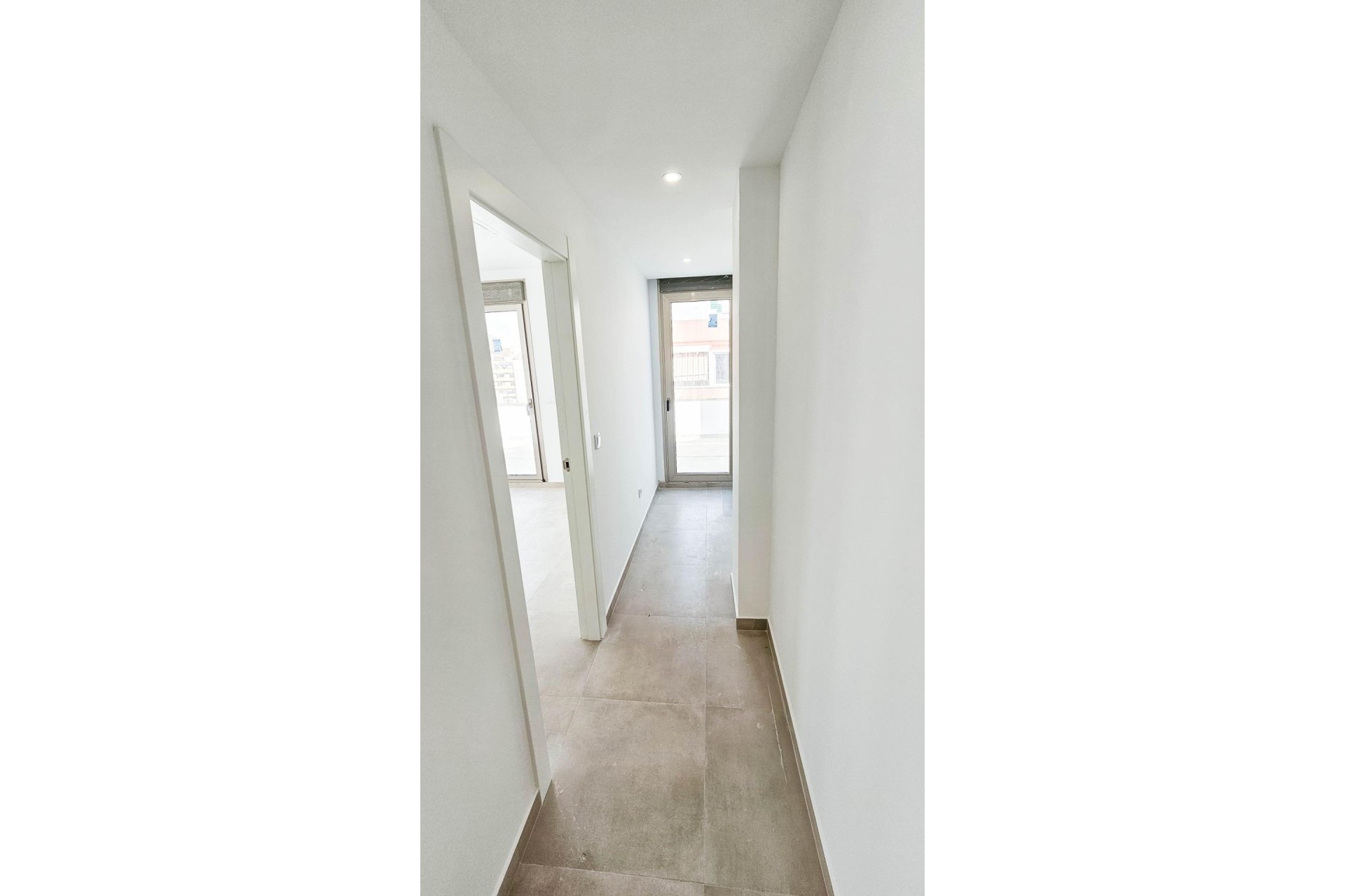 Venta - Apartamento / Piso -
Torrevieja - Paseo Maritimo