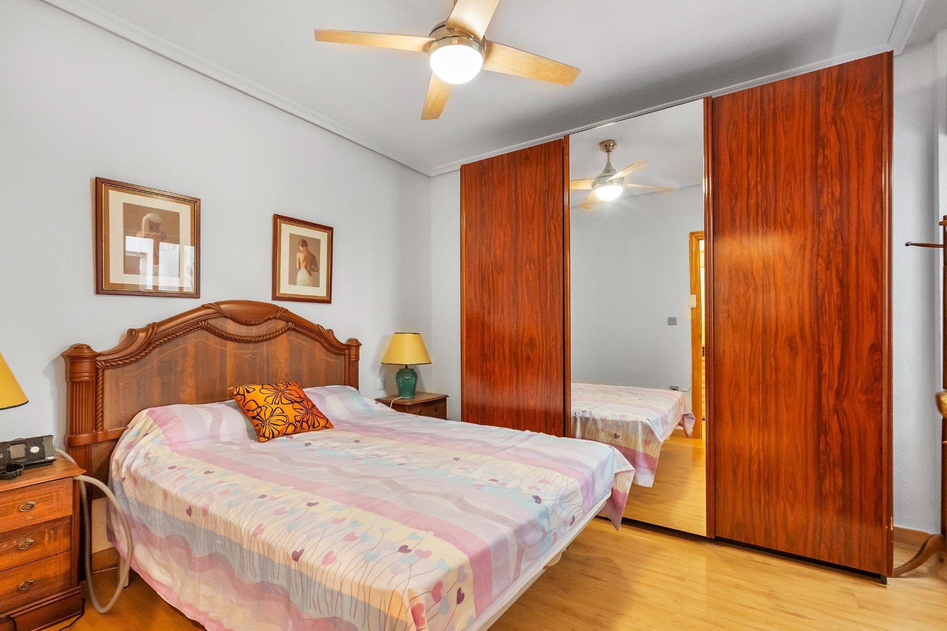 Venta - Apartamento / Piso -
Torrevieja - Paseo Maritimo