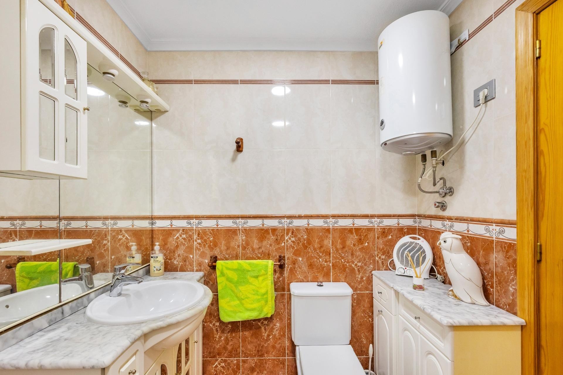 Venta - Apartamento / Piso -
Torrevieja - Paseo Maritimo