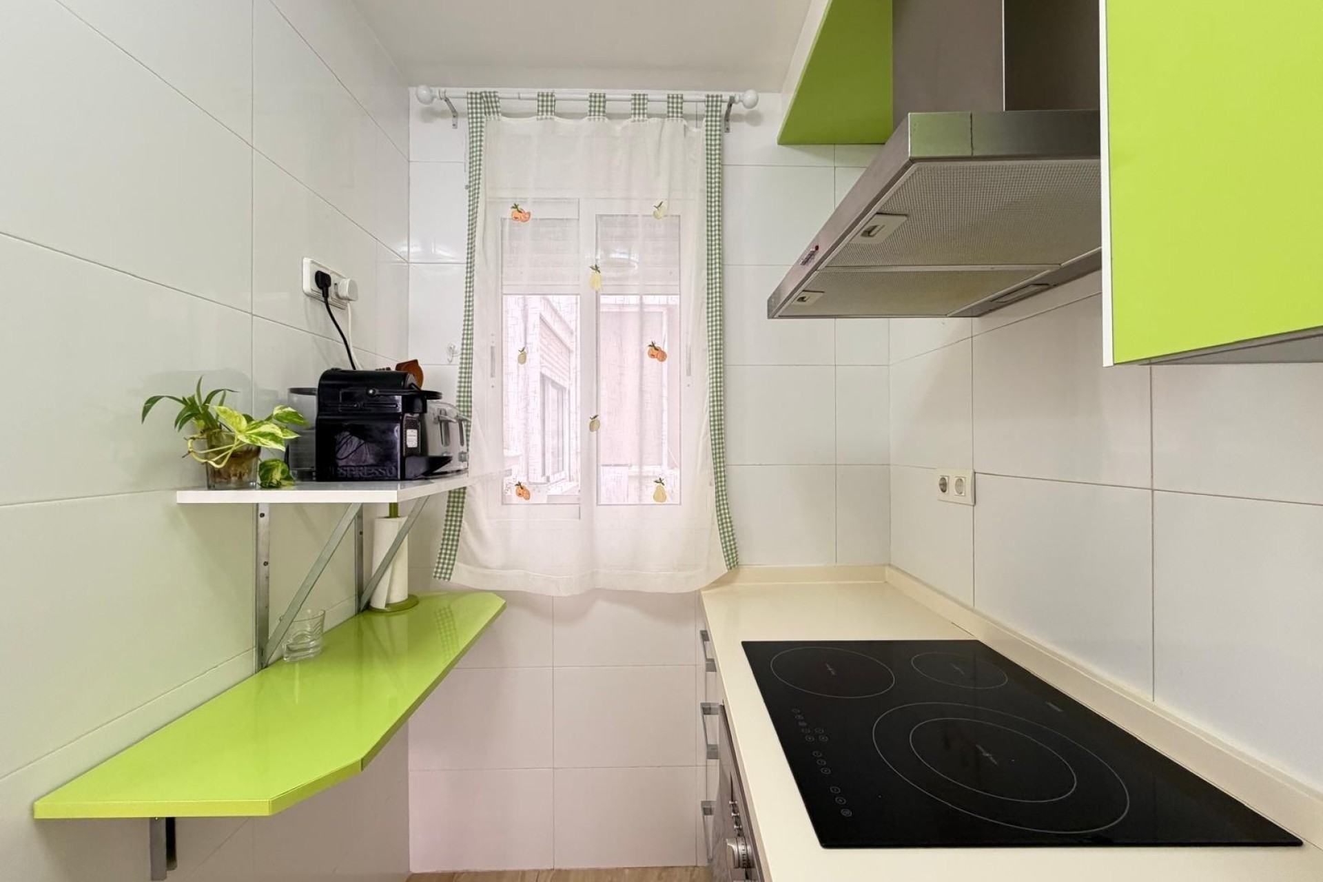 Venta - Apartamento / Piso -
Torrevieja - Paseo Maritimo