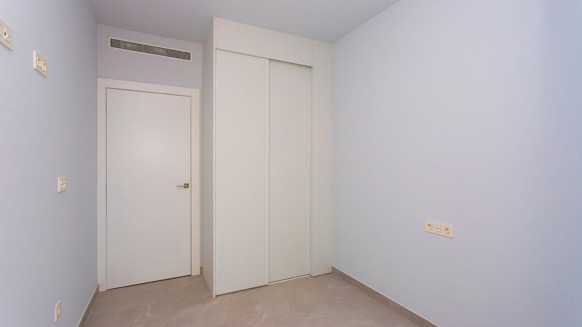 Venta - Apartamento piso -
Torrevieja - Paseo maritimo
