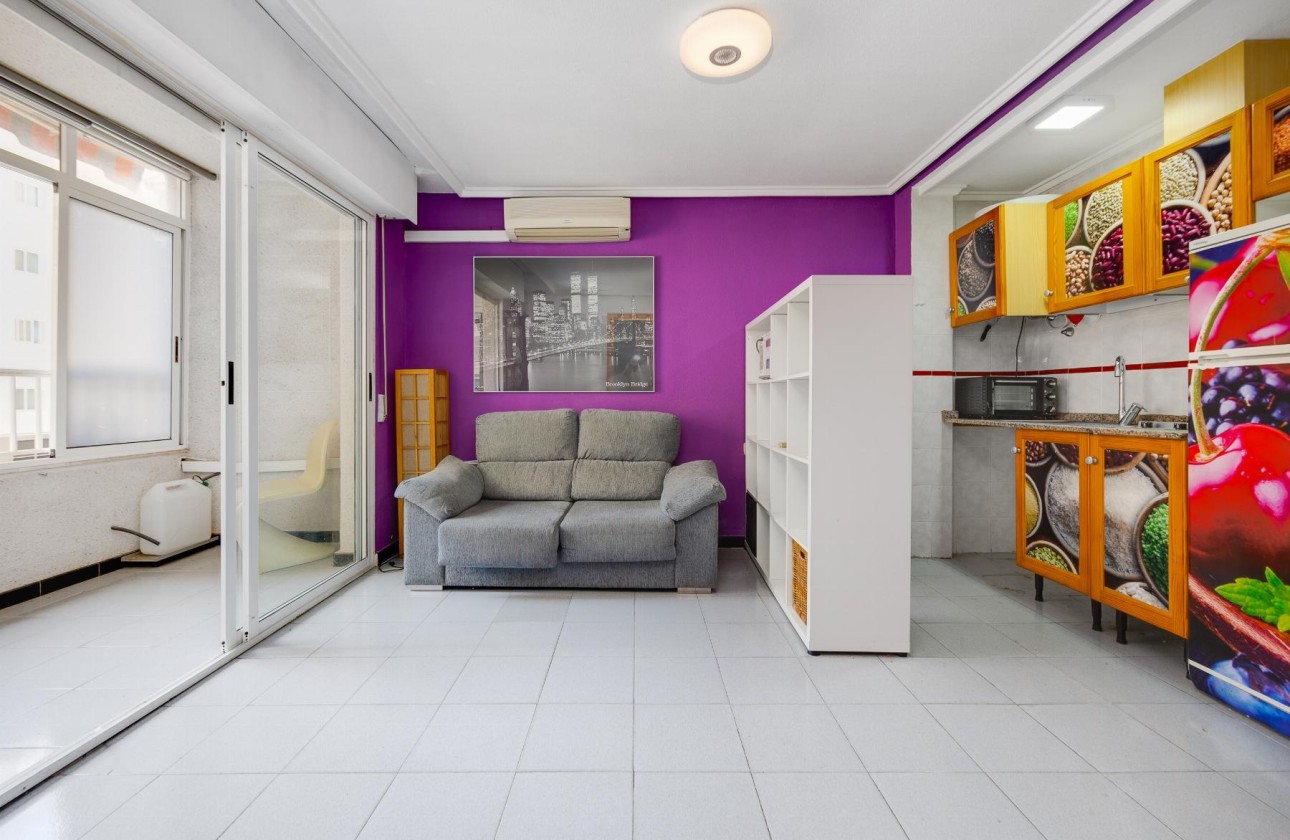 Venta - Apartamento / Piso -
Torrevieja - Playa de Los Locos-Curva del Palangre