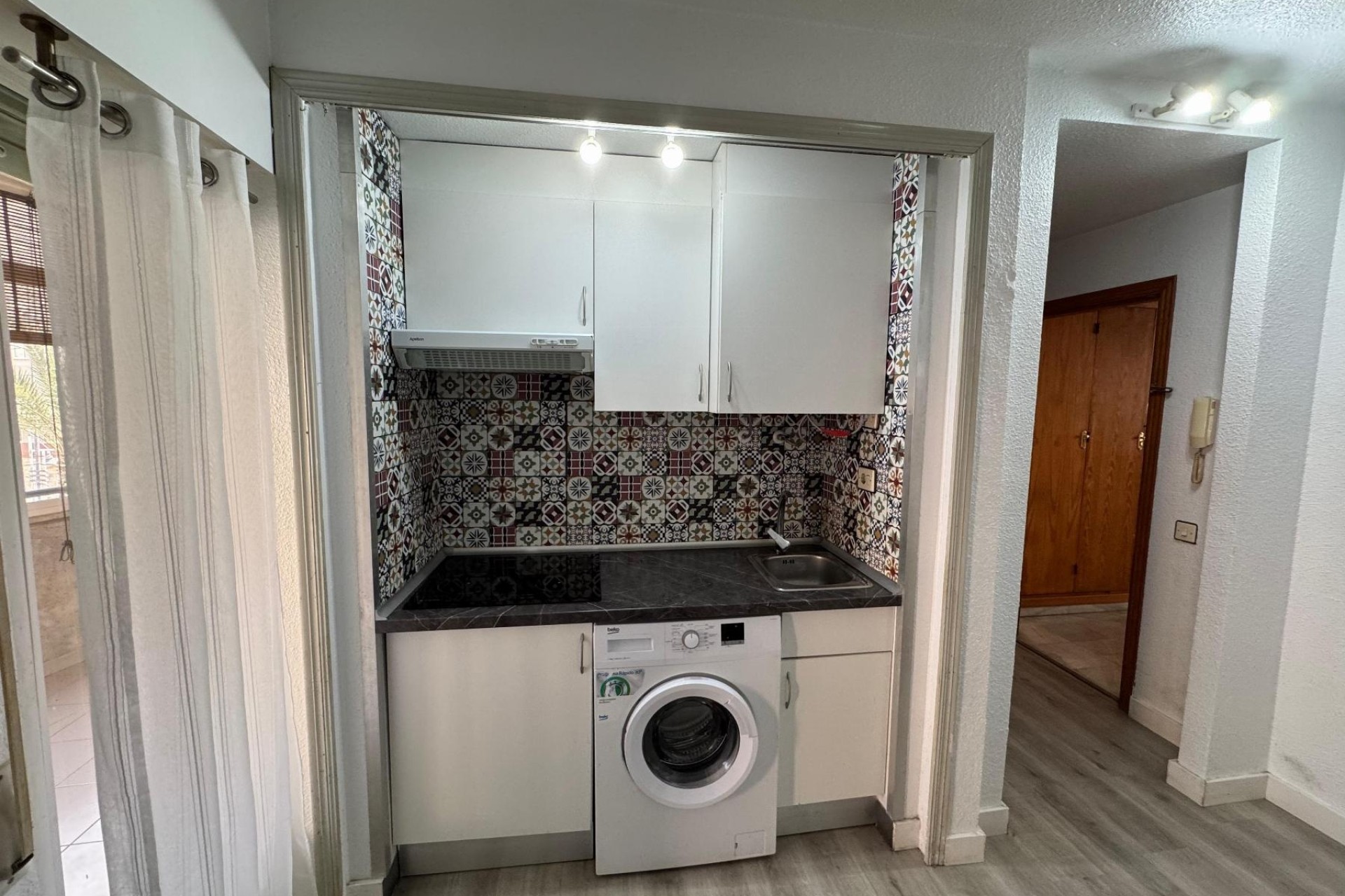 Venta - Apartamento / Piso -
Torrevieja - Playa de Los Locos-Curva del Palangre