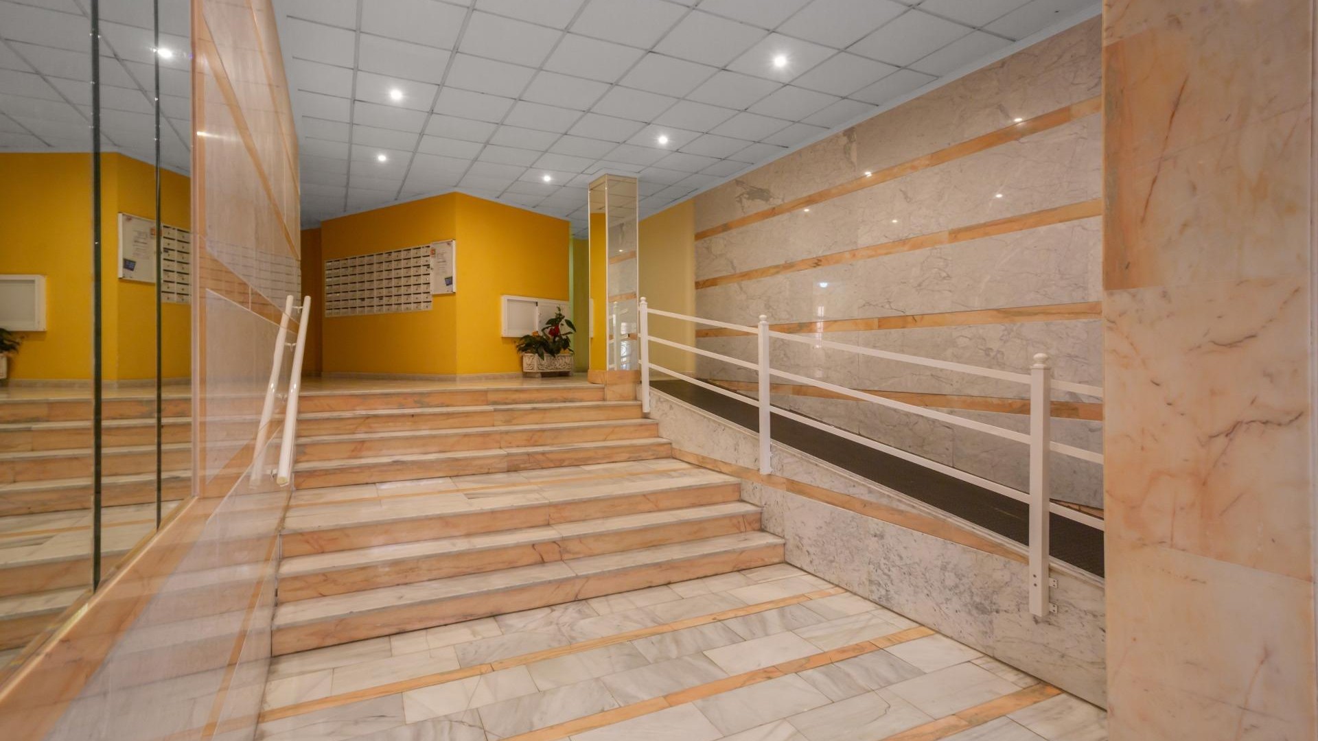 Venta - Apartamento piso -
Torrevieja - Playa de los locos