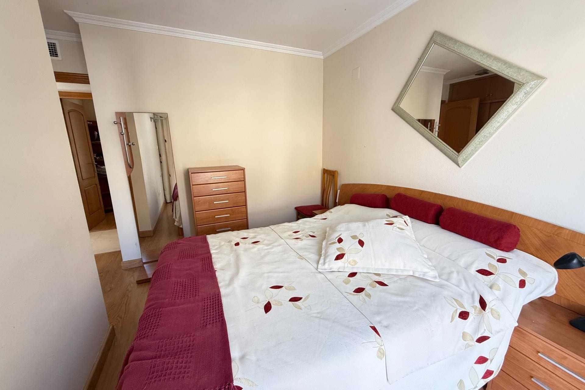 Venta - Apartamento / Piso -
Torrevieja - Playa de los Locos