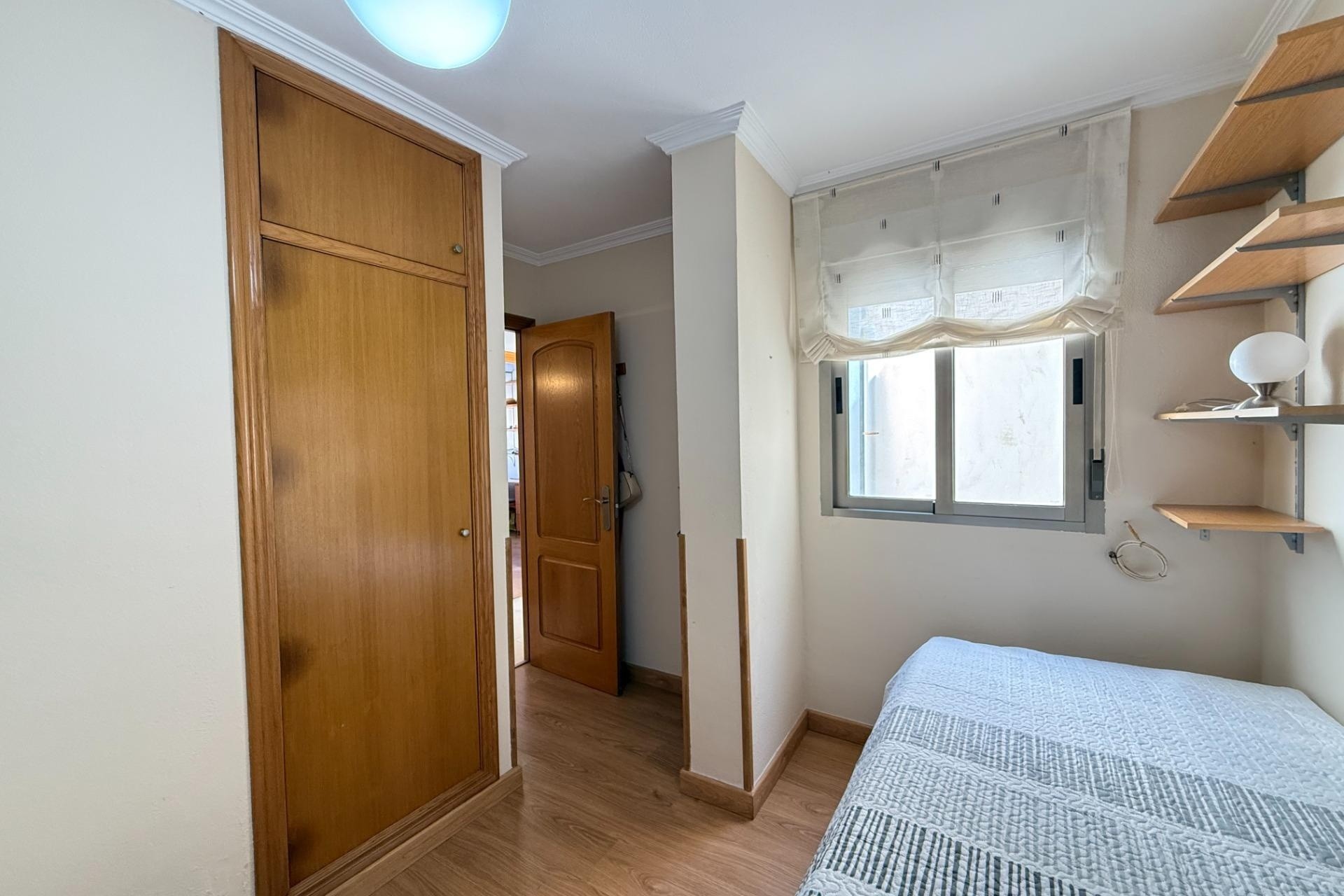 Venta - Apartamento / Piso -
Torrevieja - Playa de los Locos