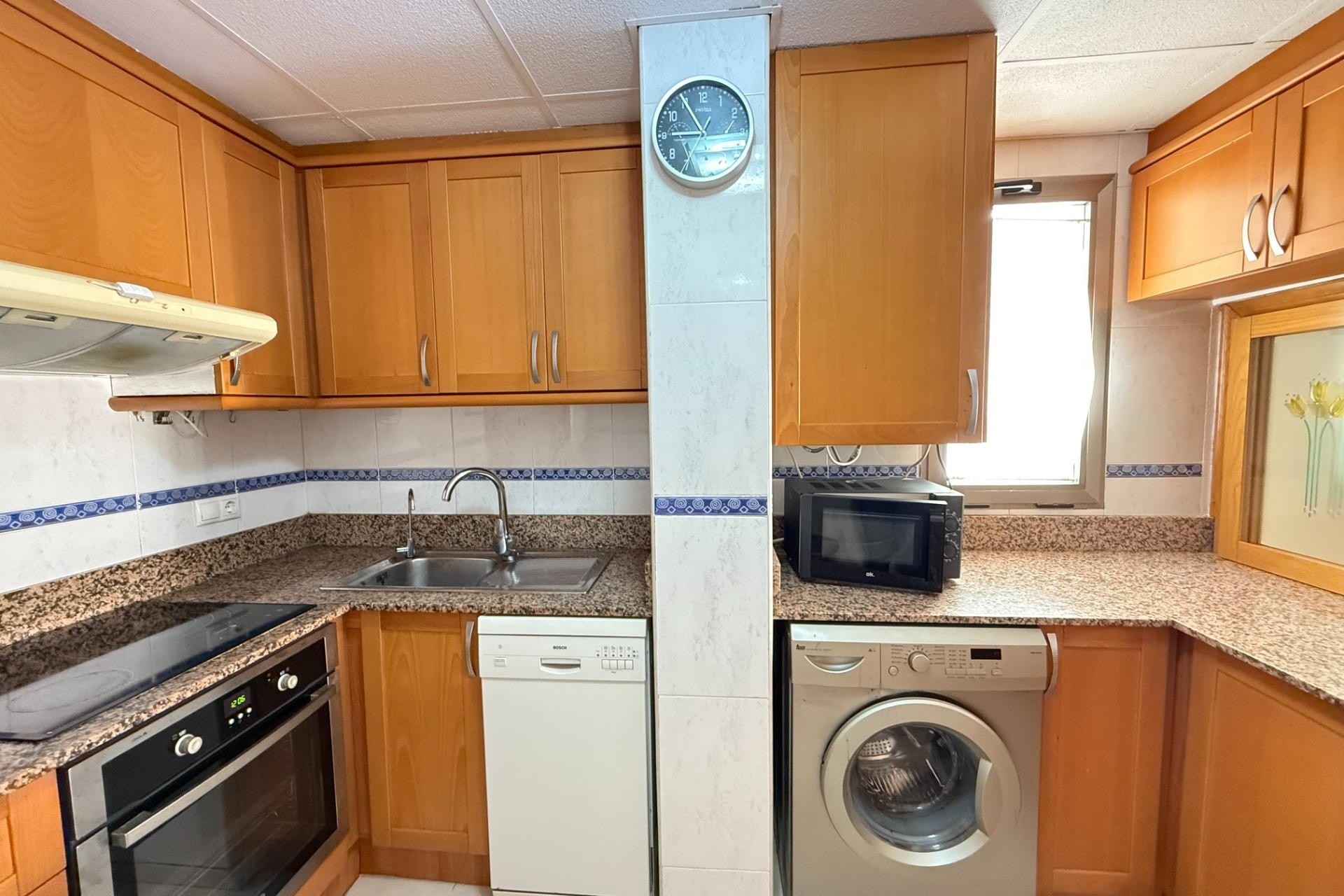 Venta - Apartamento / Piso -
Torrevieja - Playa de los Locos