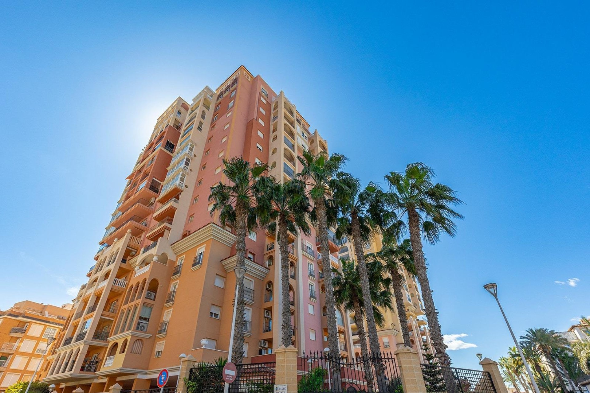 Venta - Apartamento / Piso -
Torrevieja - Playa de los Locos