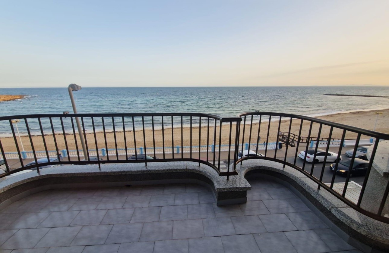 Venta - Apartamento / Piso -
Torrevieja - Playa de los Locos