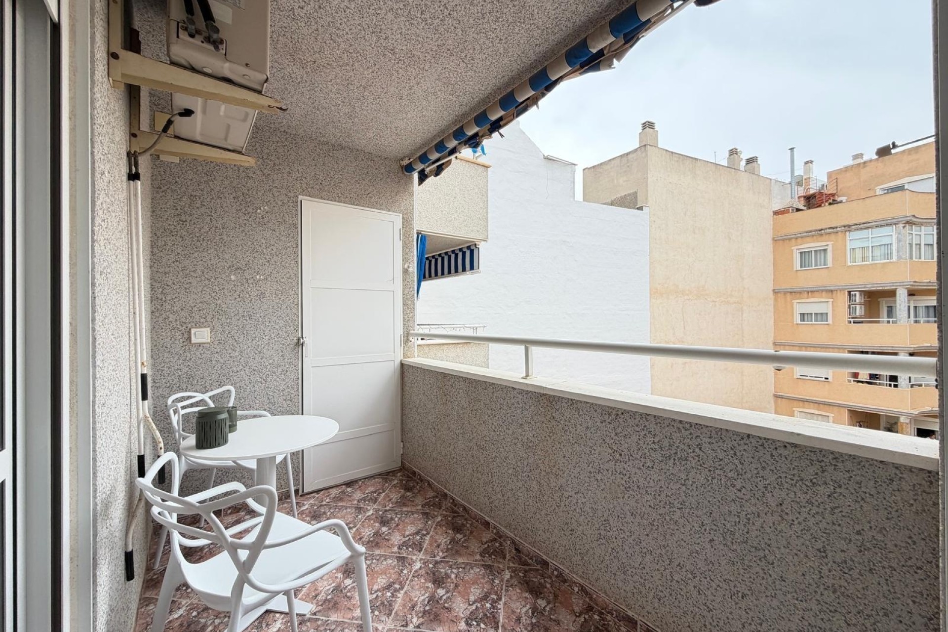 Venta - Apartamento / Piso -
Torrevieja - Playa de los Locos