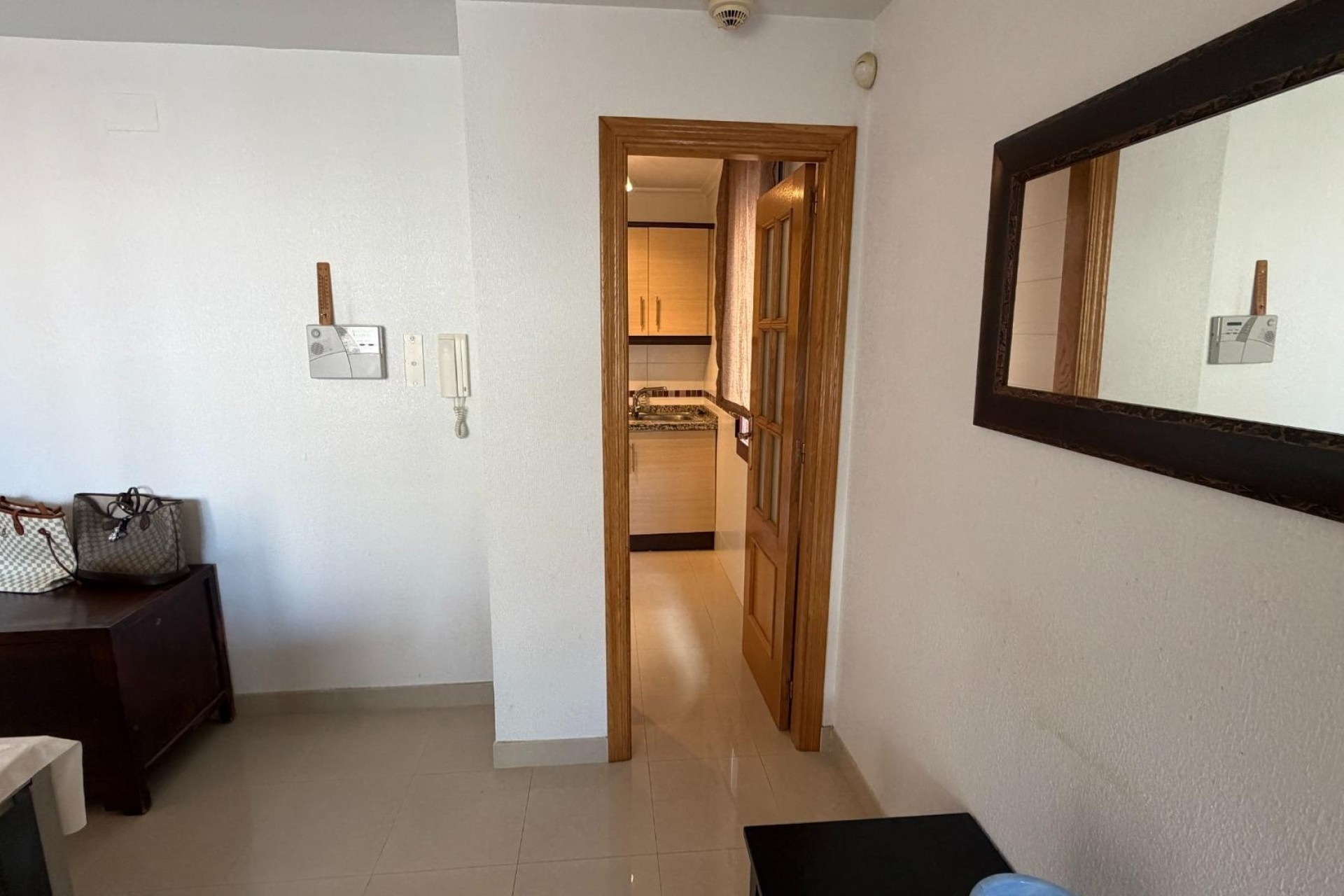 Venta - Apartamento / Piso -
Torrevieja - Playa de los Locos