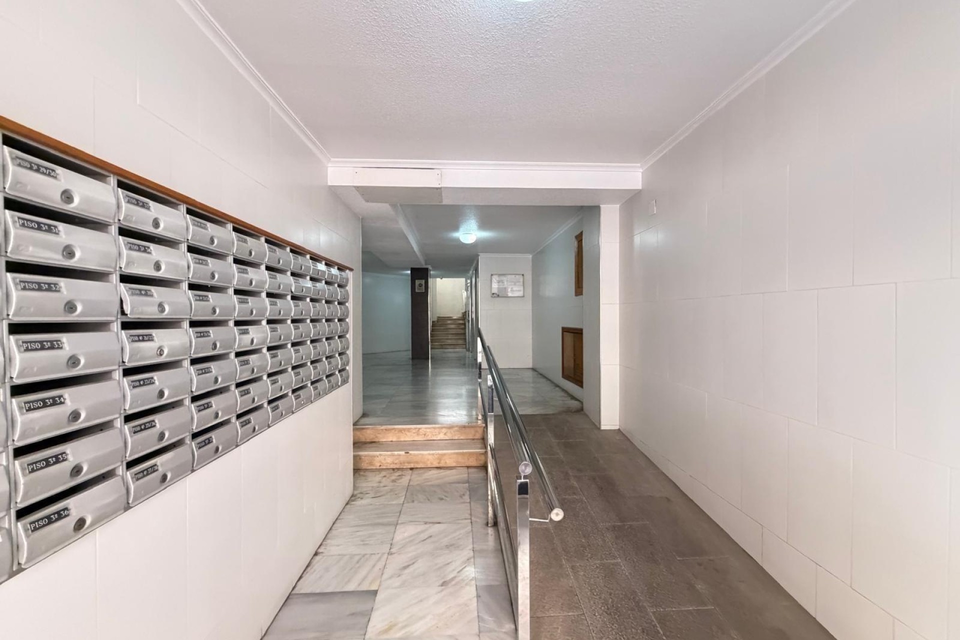 Venta - Apartamento / Piso -
Torrevieja - Playa de los Locos