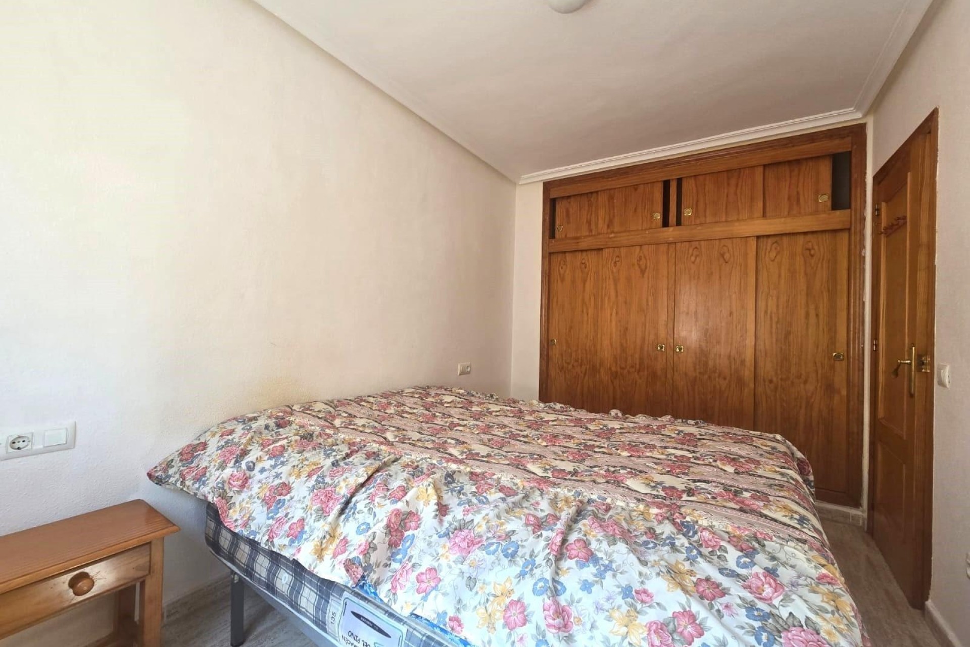 Venta - Apartamento / Piso -
Torrevieja - Playa de los Locos