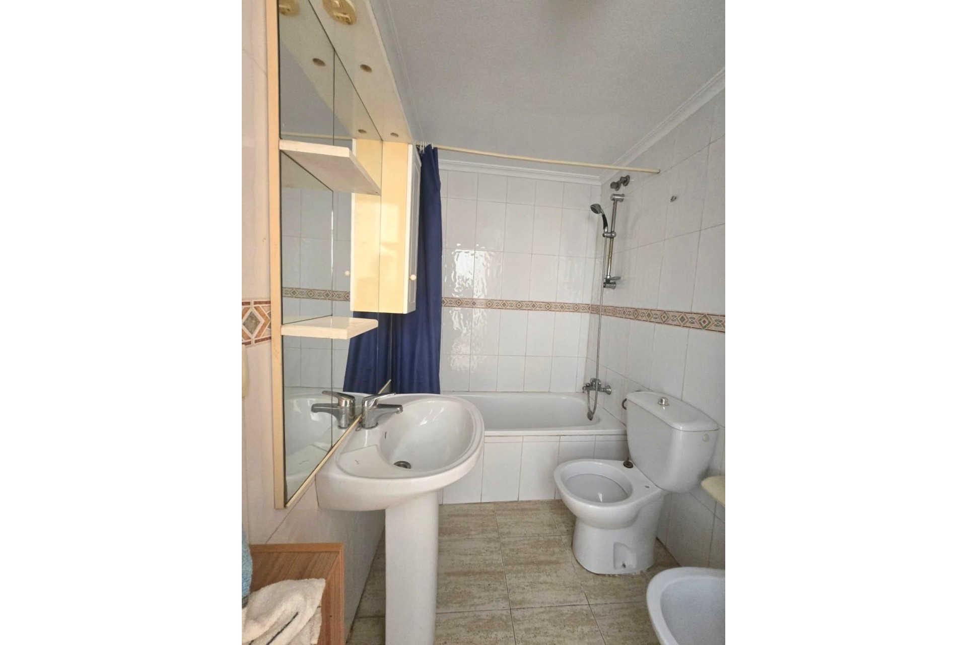 Venta - Apartamento / Piso -
Torrevieja - Playa de los Locos