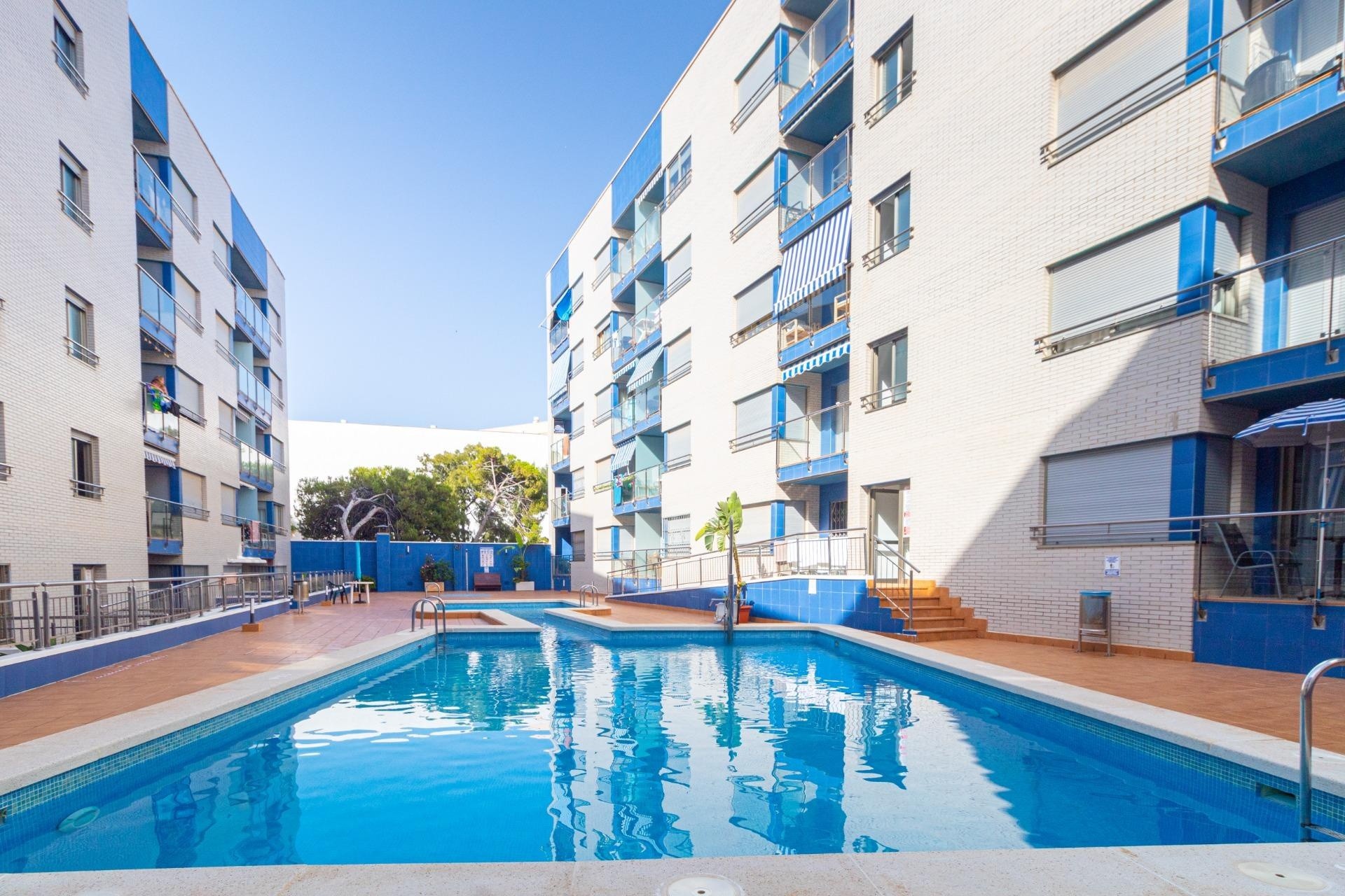 Venta - Apartamento / Piso -
Torrevieja - Playa de los Locos