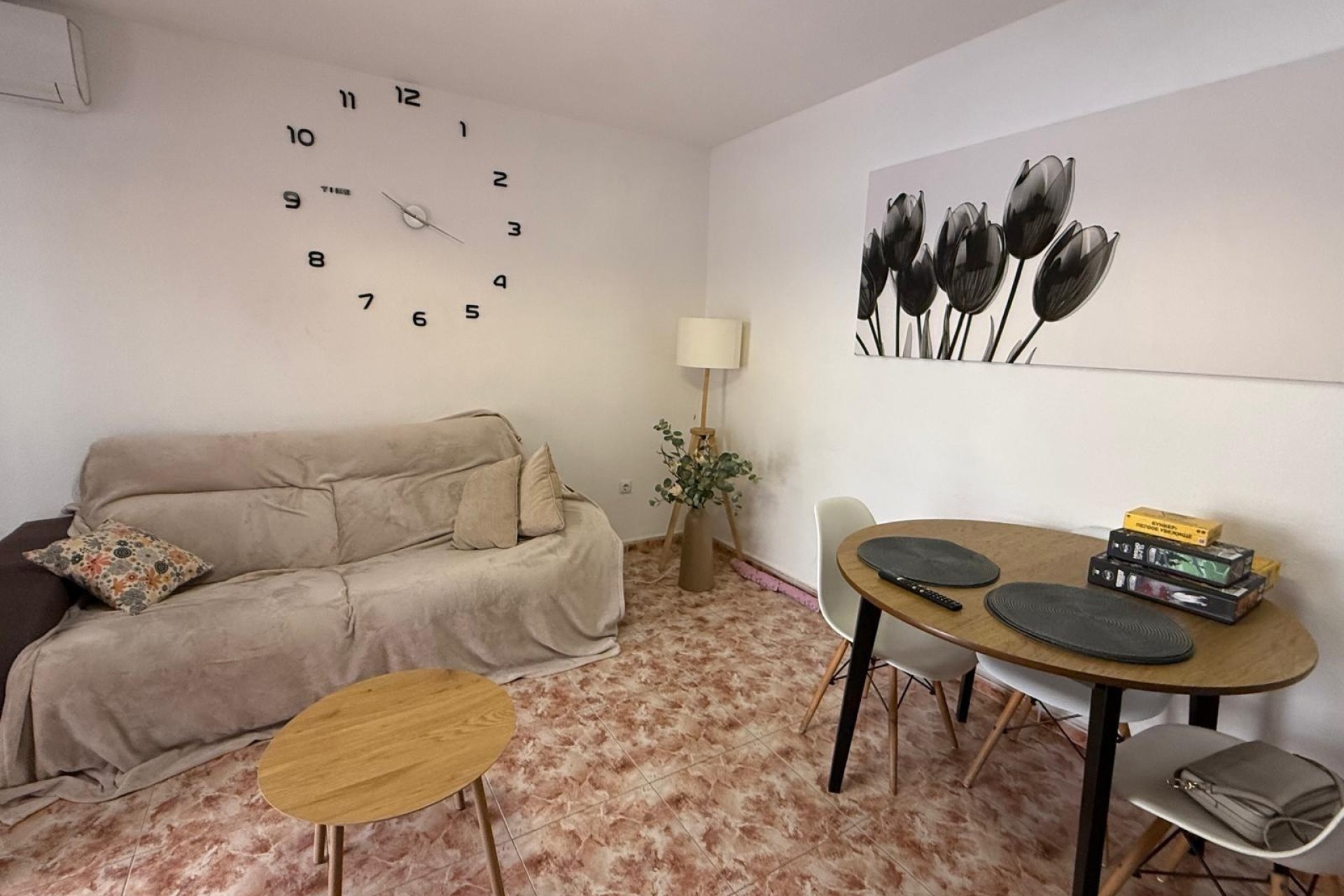 Venta - Apartamento / Piso -
Torrevieja - Playa de los Locos