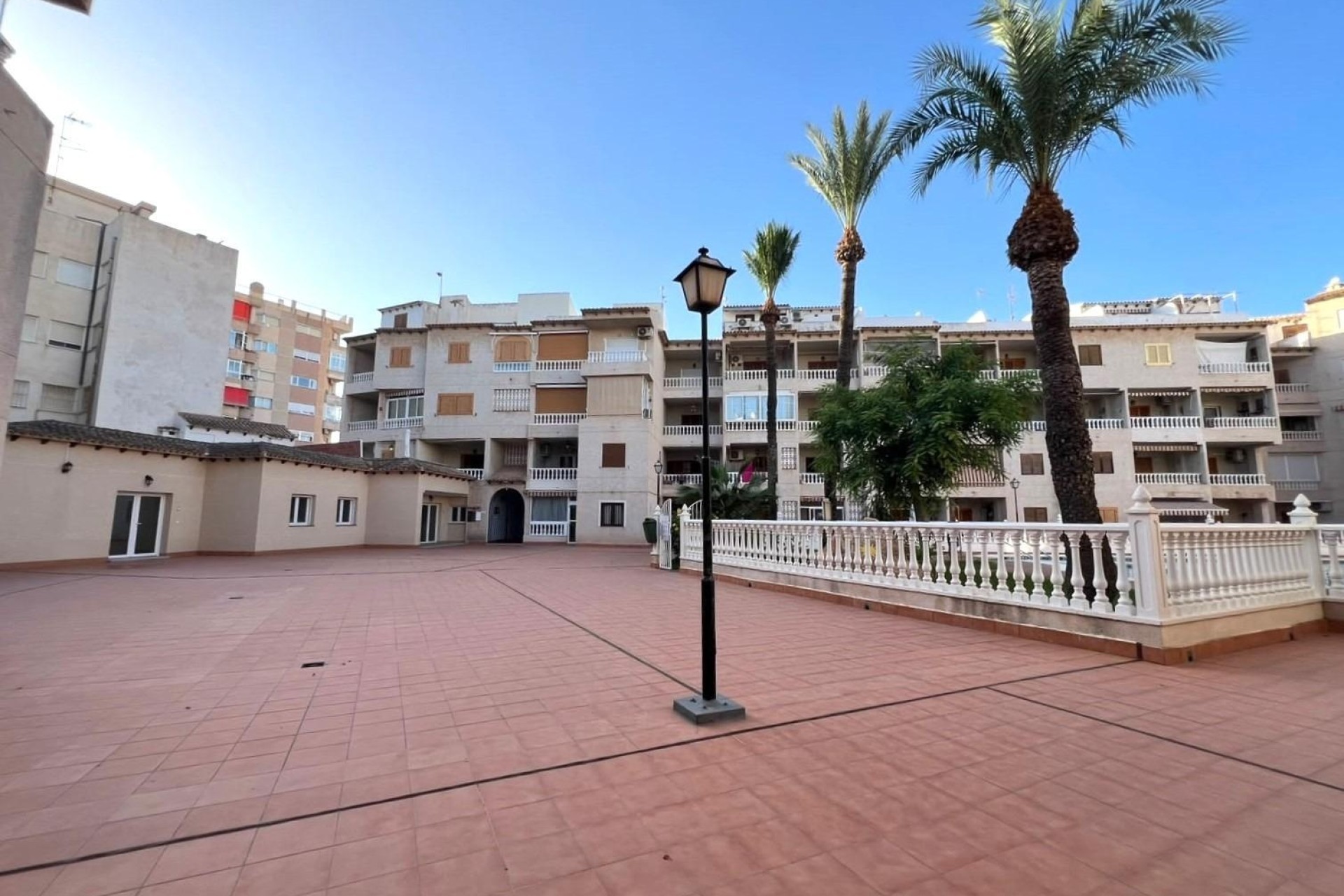 Venta - Apartamento / Piso -
Torrevieja - Playa de los Locos